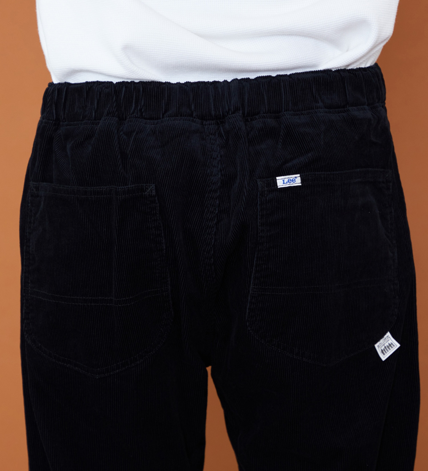 Lee(リー)の【試着対象】【暖】FLeeasy CORDUROY すっきりナロー/イージーパンツ|パンツ/パンツ/メンズ|ブラック