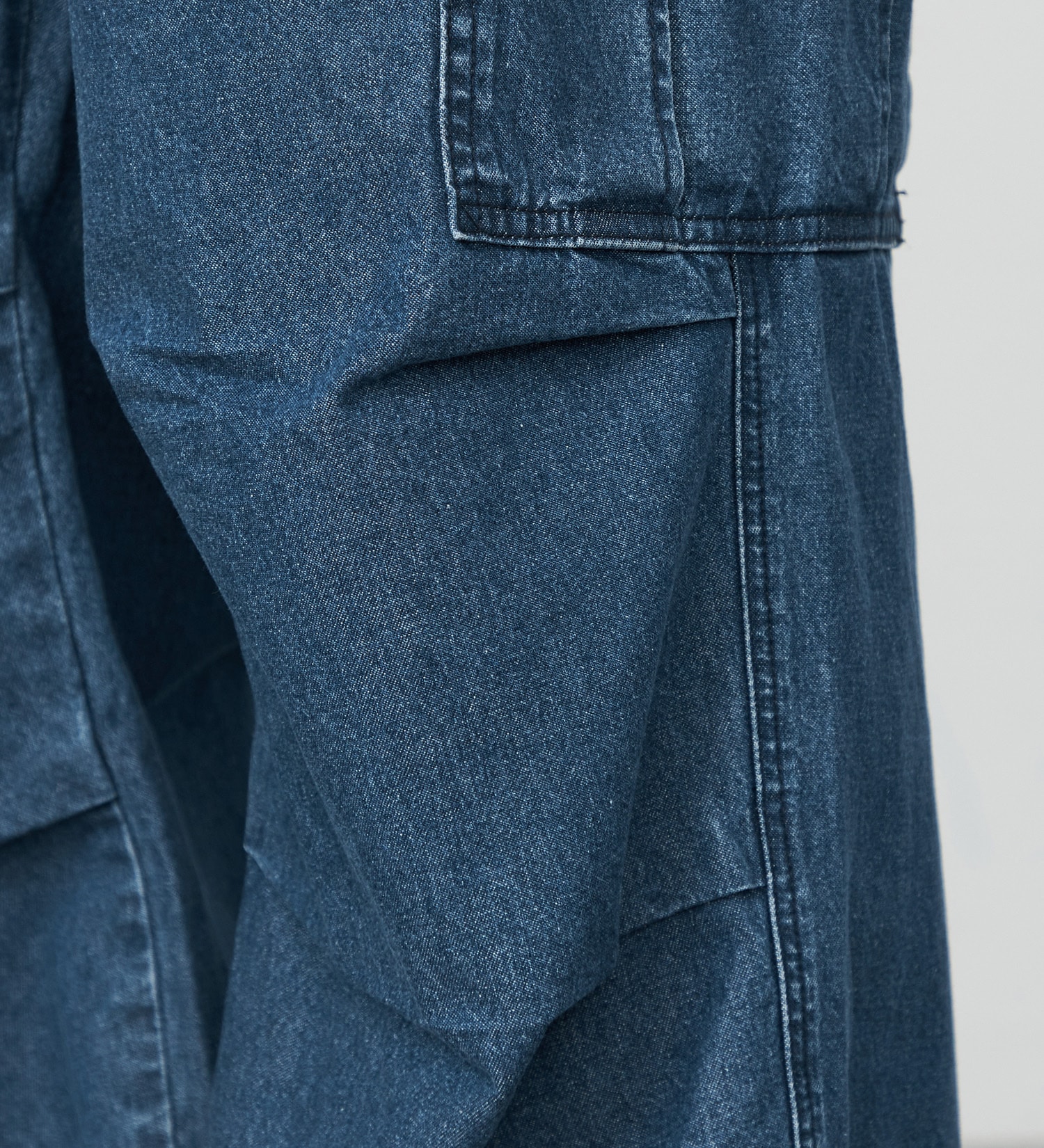 Lee(リー)の【ポイントアップ対象】FLeeasy CARGO/イージーカーゴパンツ ゆったりシルエット|パンツ/デニム/ジーンズパンツ/メンズ|中色ブルー