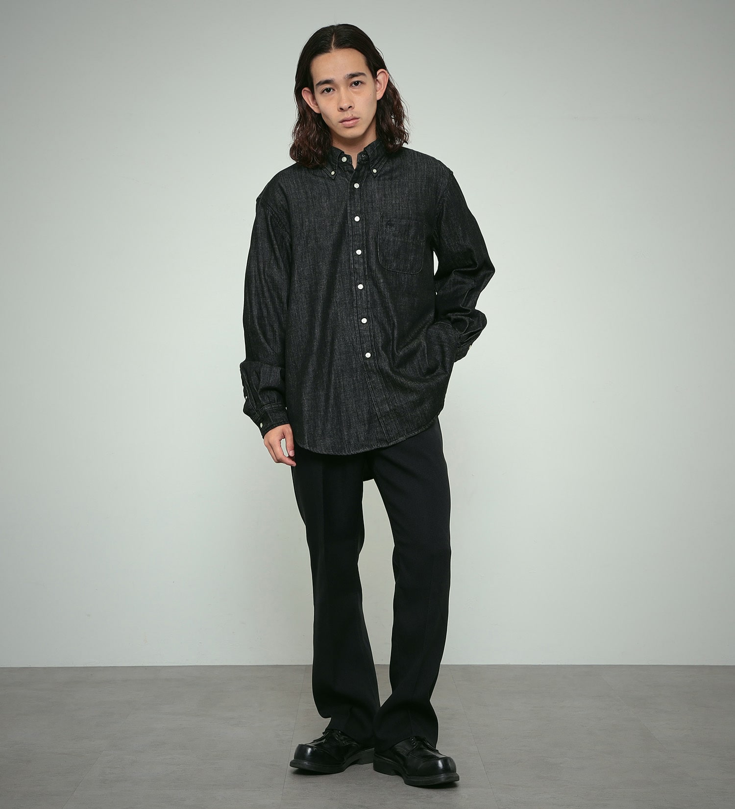 Lee(リー)の【カート割対象】【FINAL SALE】ボタンダウンシャツ デニム/カラー|トップス/シャツ/ブラウス/メンズ|ブラックデニム
