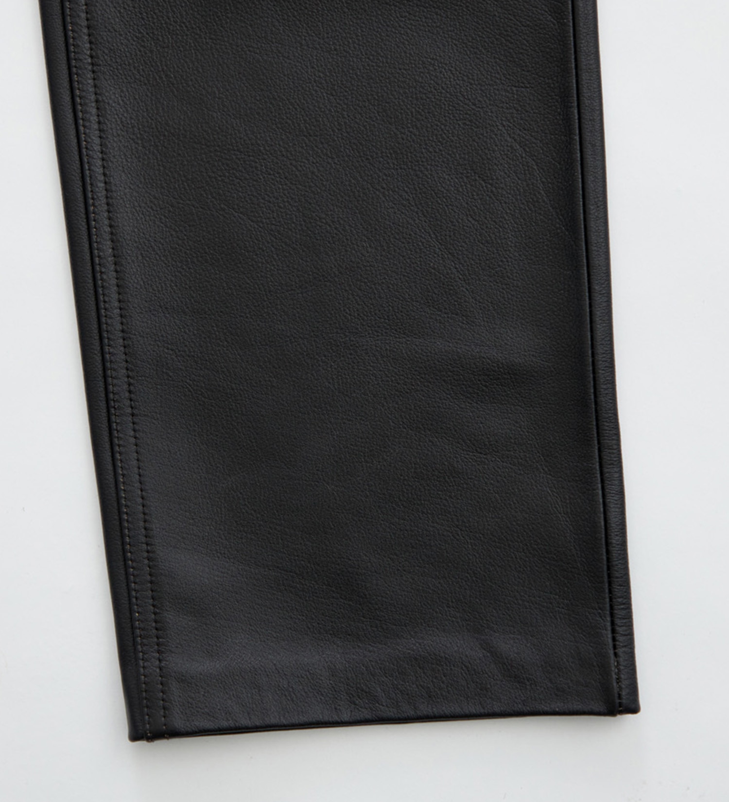 Lee(リー)の【予約】RIDER STRAIGHT LEATHER PANTS|パンツ/パンツ/メンズ|ブラック