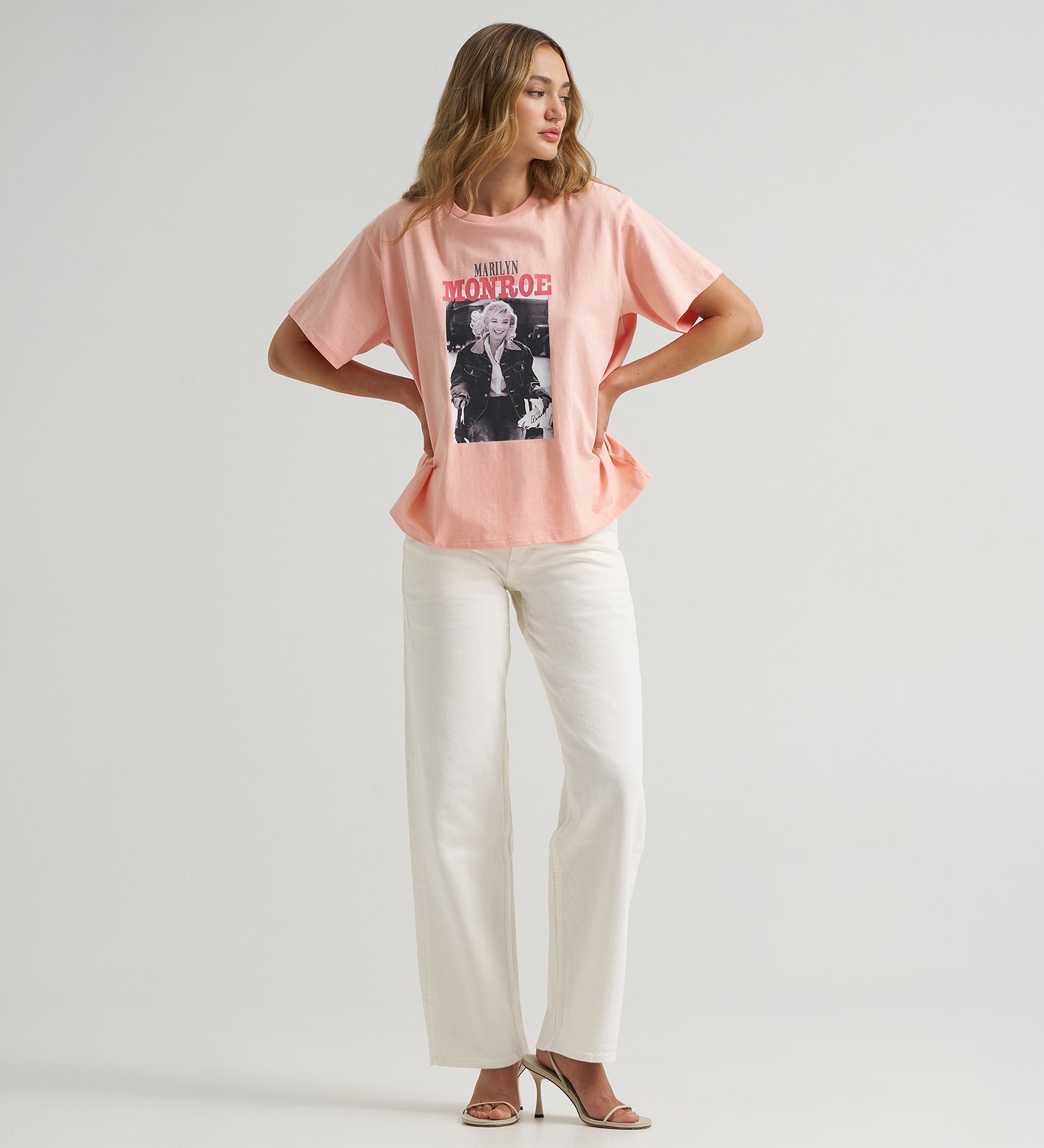 Lee(リー)の【Global Collaboration】Lee x Marilyn Monroe Girlfriend Tee PEACH BUD|トップス/Tシャツ/カットソー/レディース|ピンク