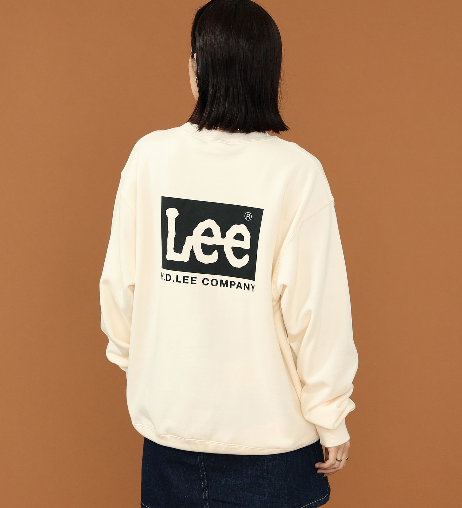 Lee(リー)の【BLACKFRIDAY】【ユニセックス】【親子】Lee バックプリント ロゴスエット|トップス/スウェット/メンズ|オフホワイト