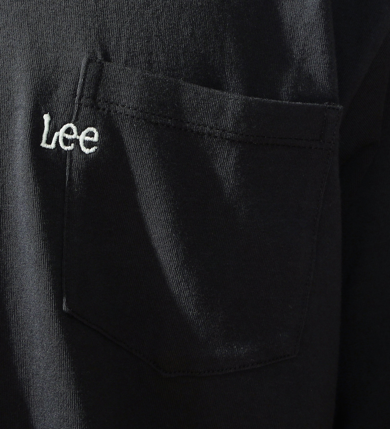 Lee(リー)の【SALE】Lee刺繍 ポケット ロングスリーブTee|トップス/Tシャツ/カットソー/メンズ|チャコールグレー