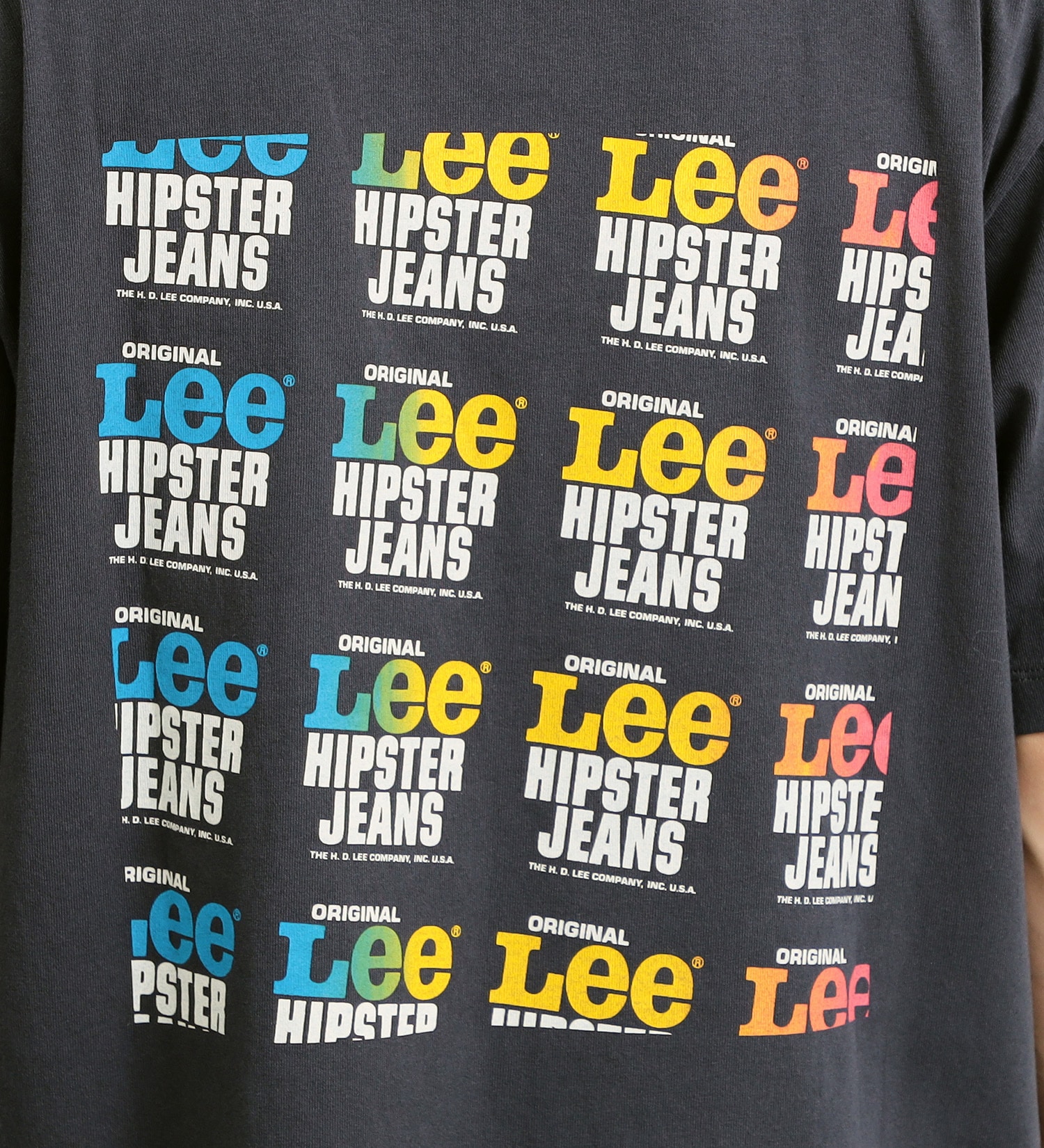 Lee(リー)のバックプリント オールドアド ネオン ショートスリーブTee|トップス/Tシャツ/カットソー/メンズ|チャコールグレー