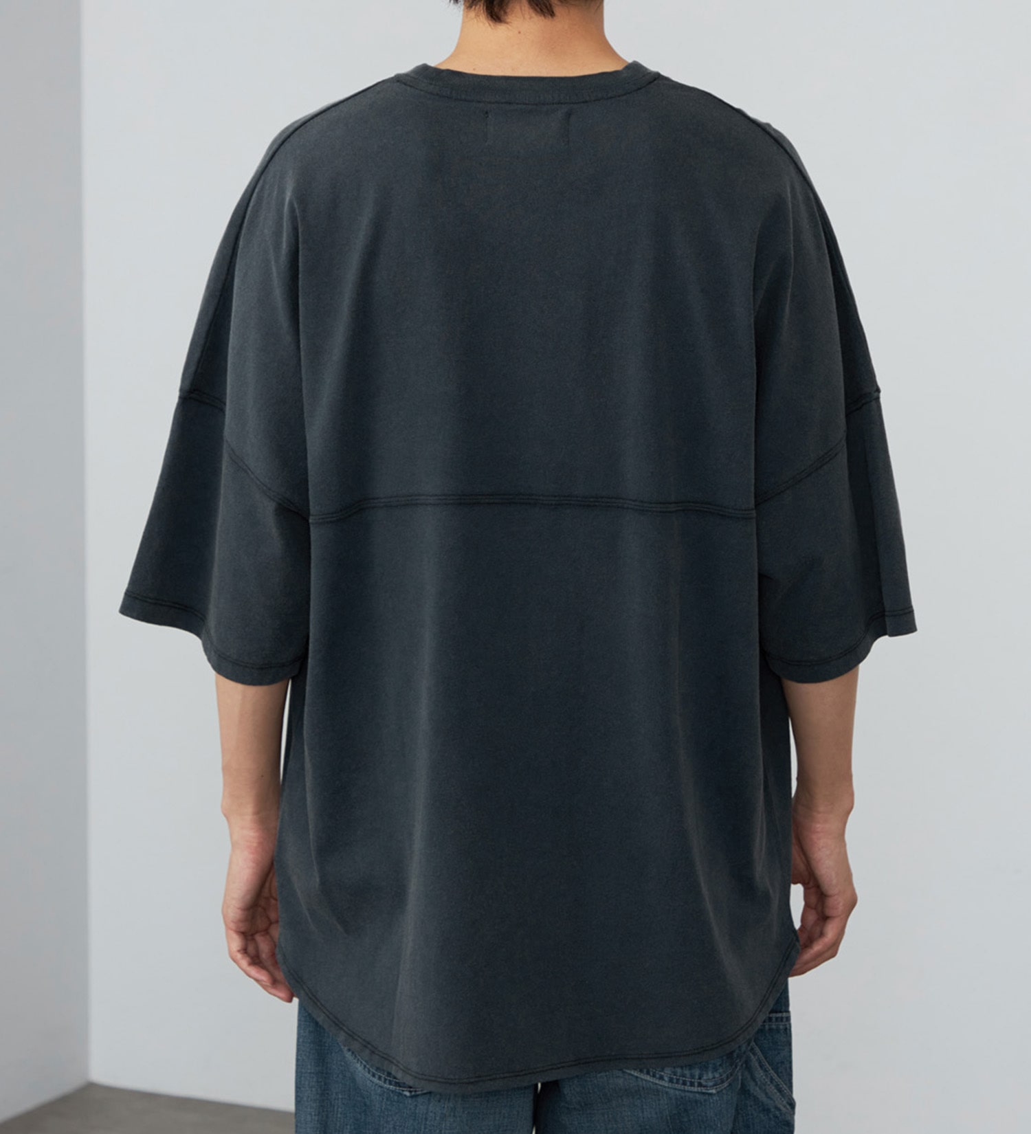 Lee(リー)のラウンドヘムショートスリーブTシャツ|トップス/Tシャツ/カットソー/メンズ|チャコールグレー