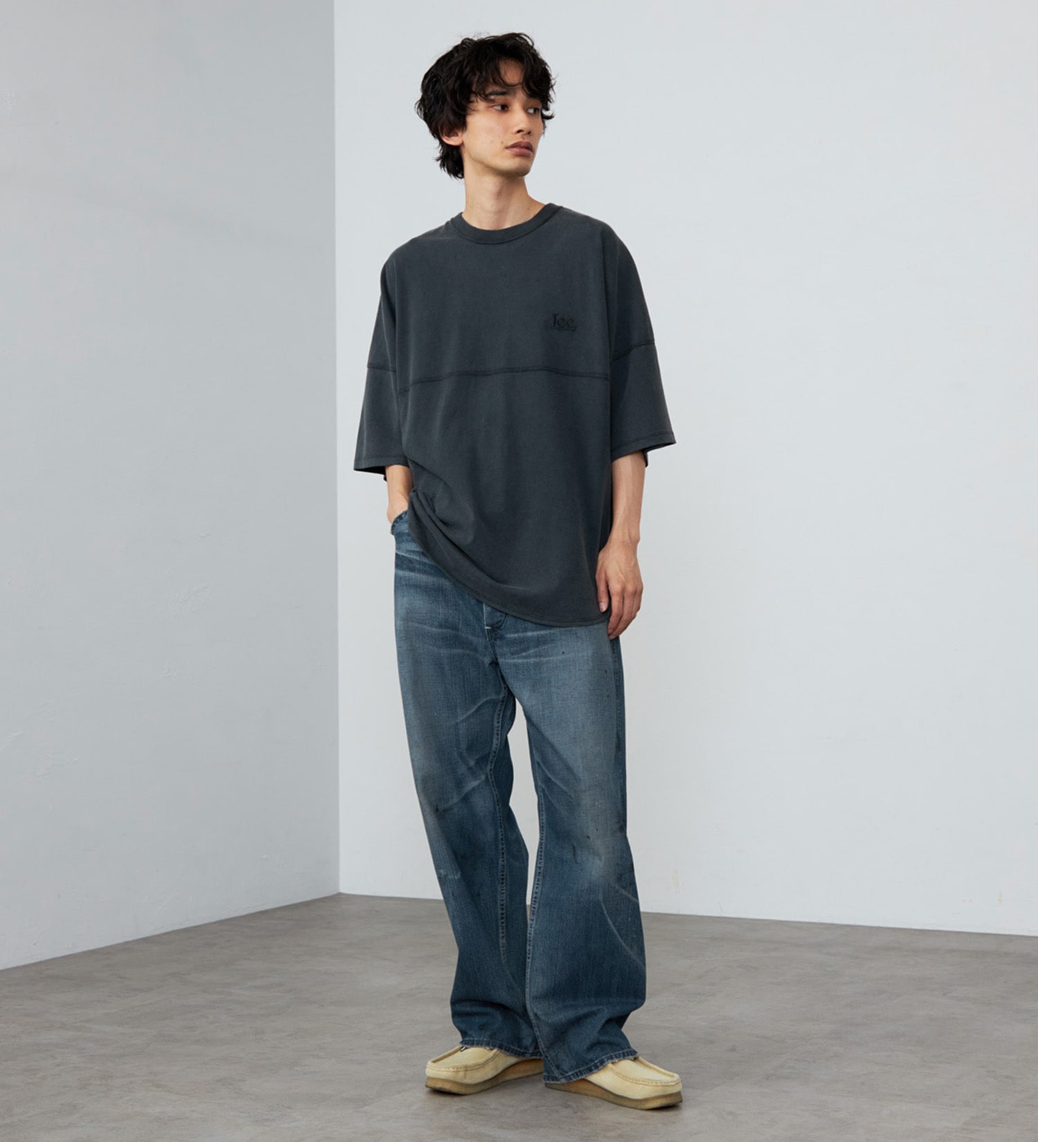 Lee(リー)のラウンドヘムショートスリーブTシャツ|トップス/Tシャツ/カットソー/メンズ|チャコールグレー