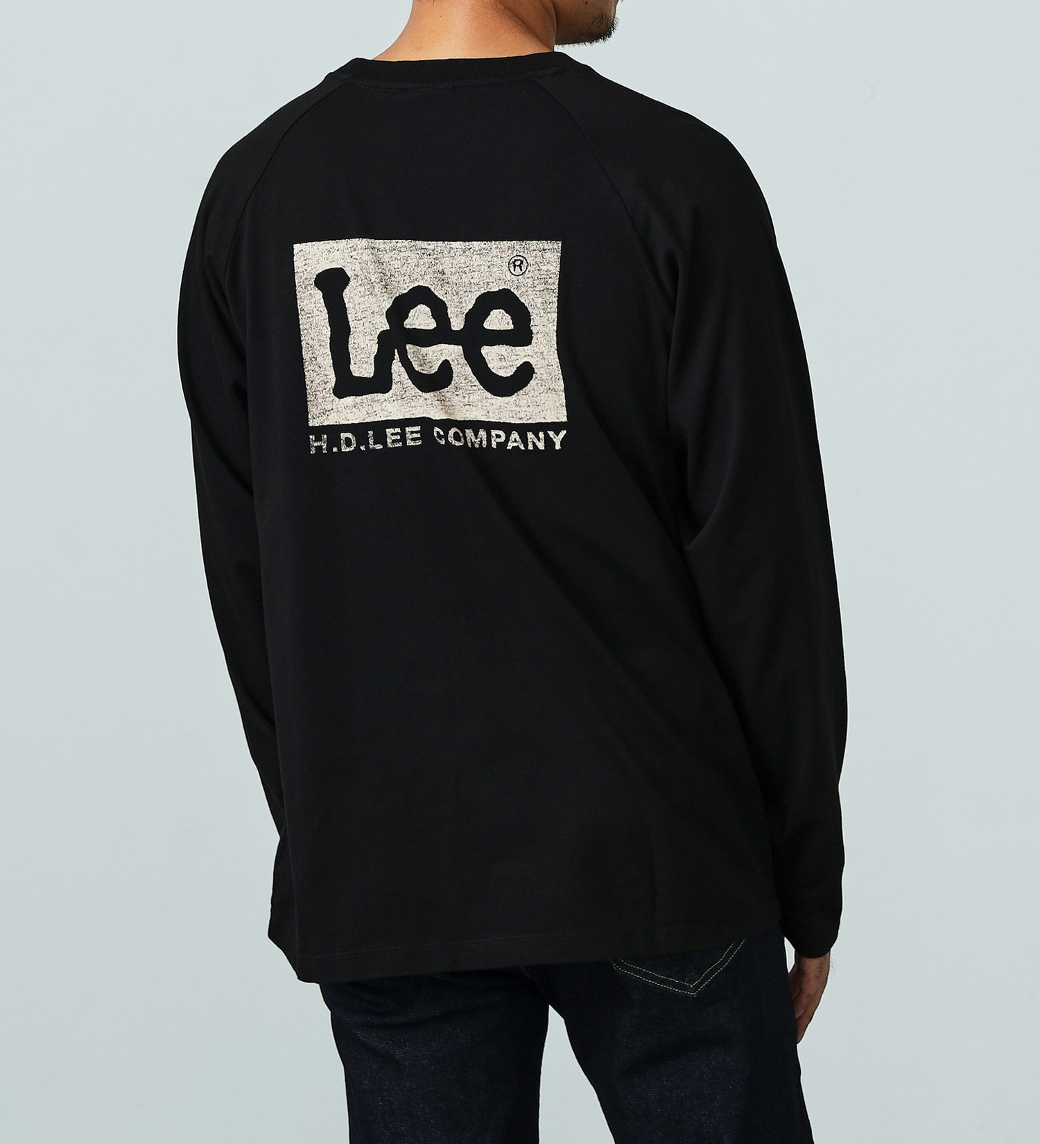 Lee(リー)の【親子リンク】ロングセラー Leeロゴバックプリント長袖Tシャツ|トップス/Tシャツ/カットソー/メンズ|ブラック