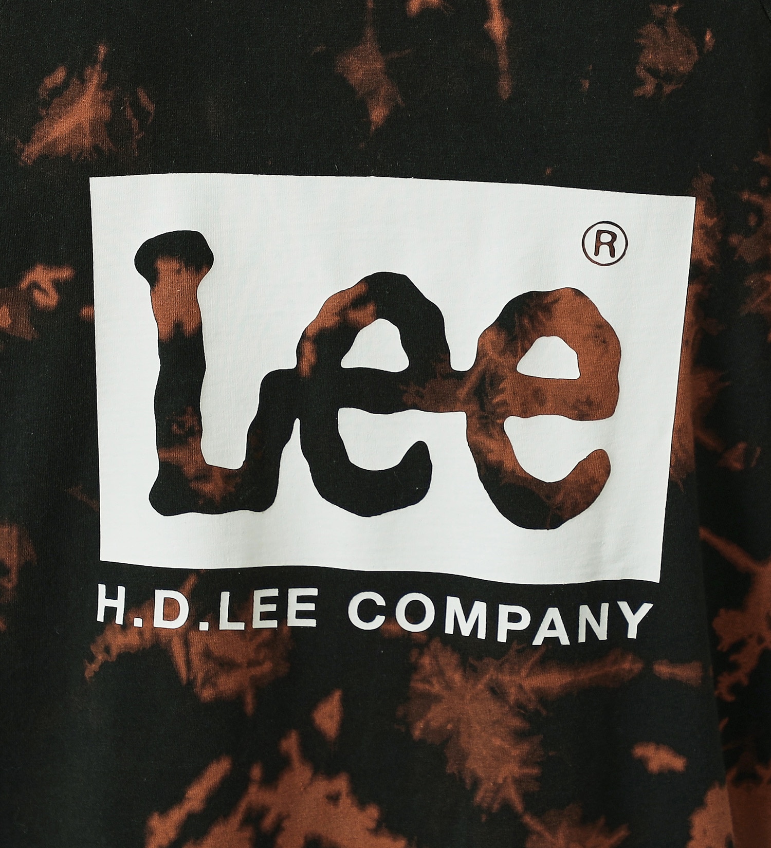 Lee(リー)の【親子リンク】ロングセラー Leeロゴバックプリント長袖Tシャツ|トップス/Tシャツ/カットソー/メンズ|ブラック系その他