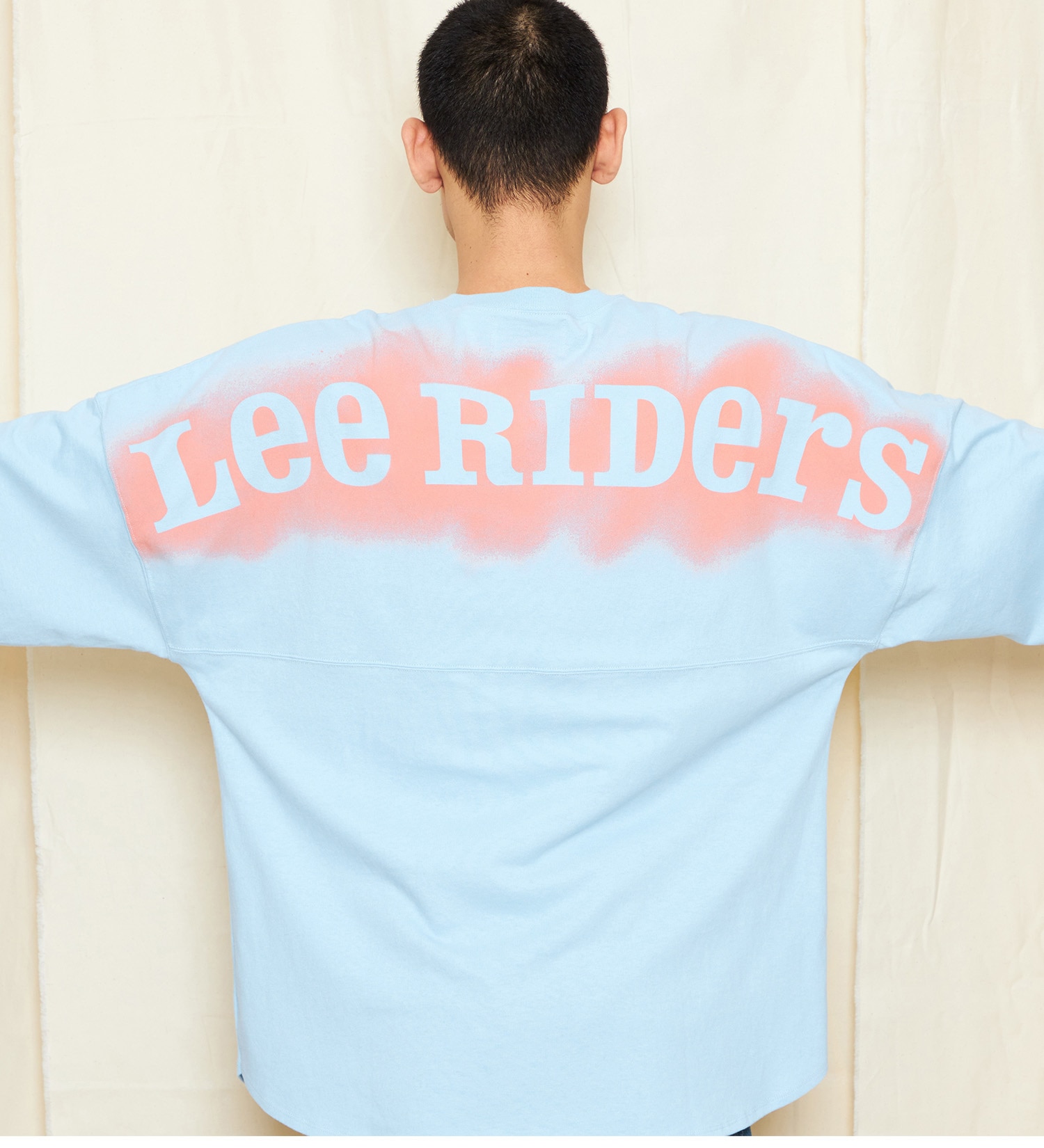 Lee(リー)のLee RIDERS バッグプリント長袖Tシャツ|トップス/Tシャツ/カットソー/メンズ|サックスブルー