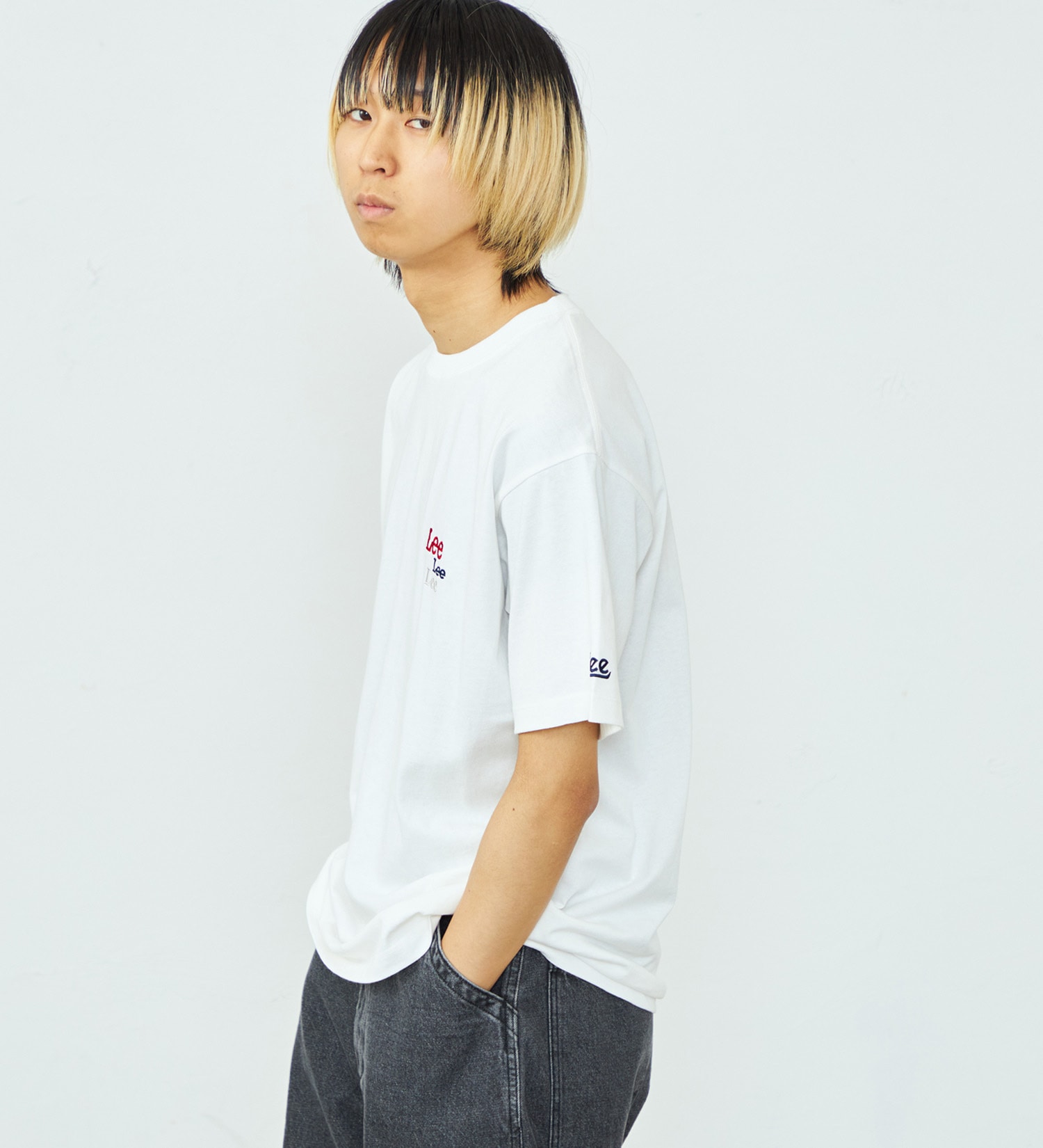 Lee(リー)のトリプルLeeロゴ刺繍Tシャツ|トップス/Tシャツ/カットソー/メンズ|ホワイト