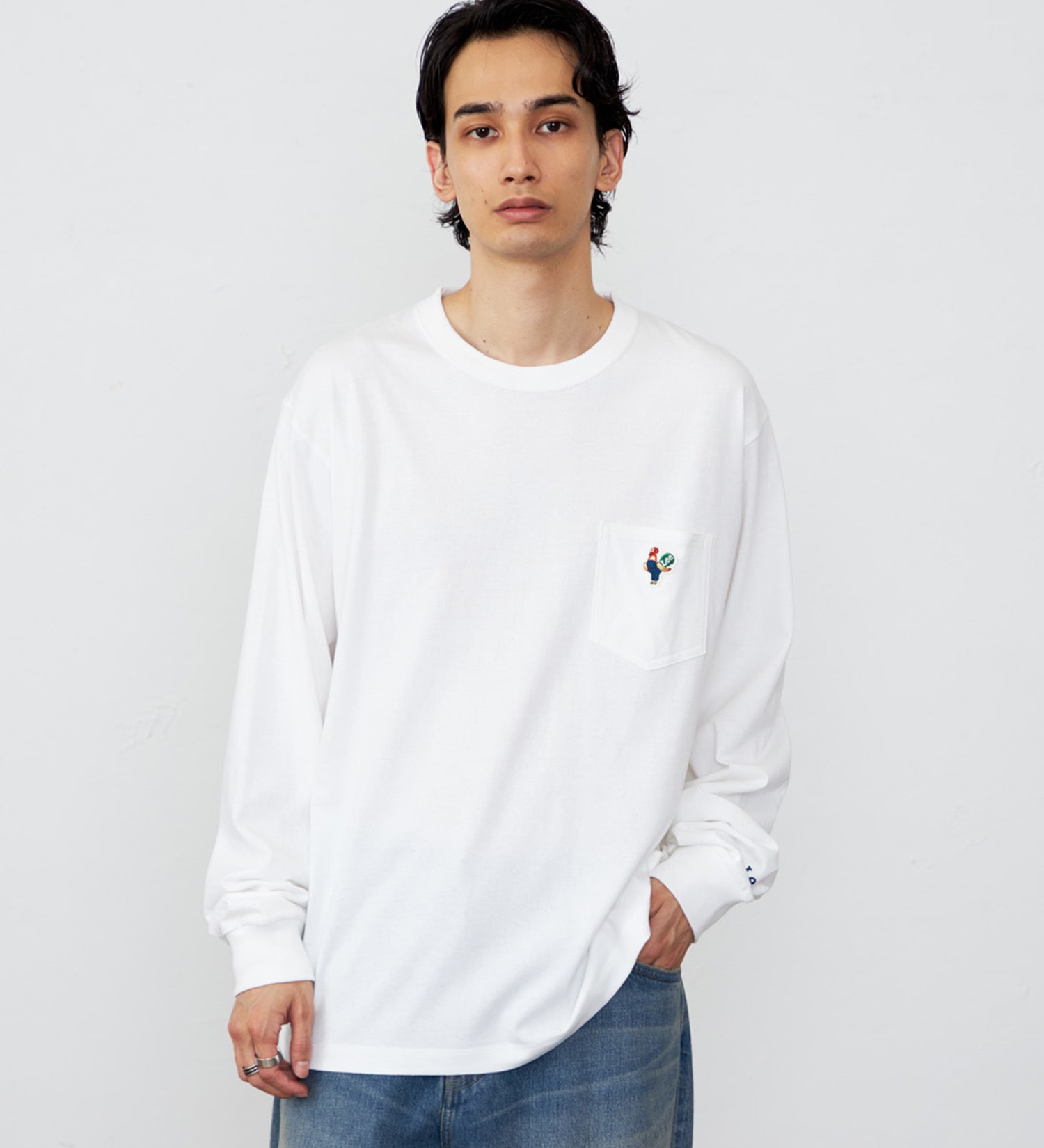 Lee(リー)のワッペンポケット ロングスリーブTシャツ|トップス/Tシャツ/カットソー/メンズ|ホワイト