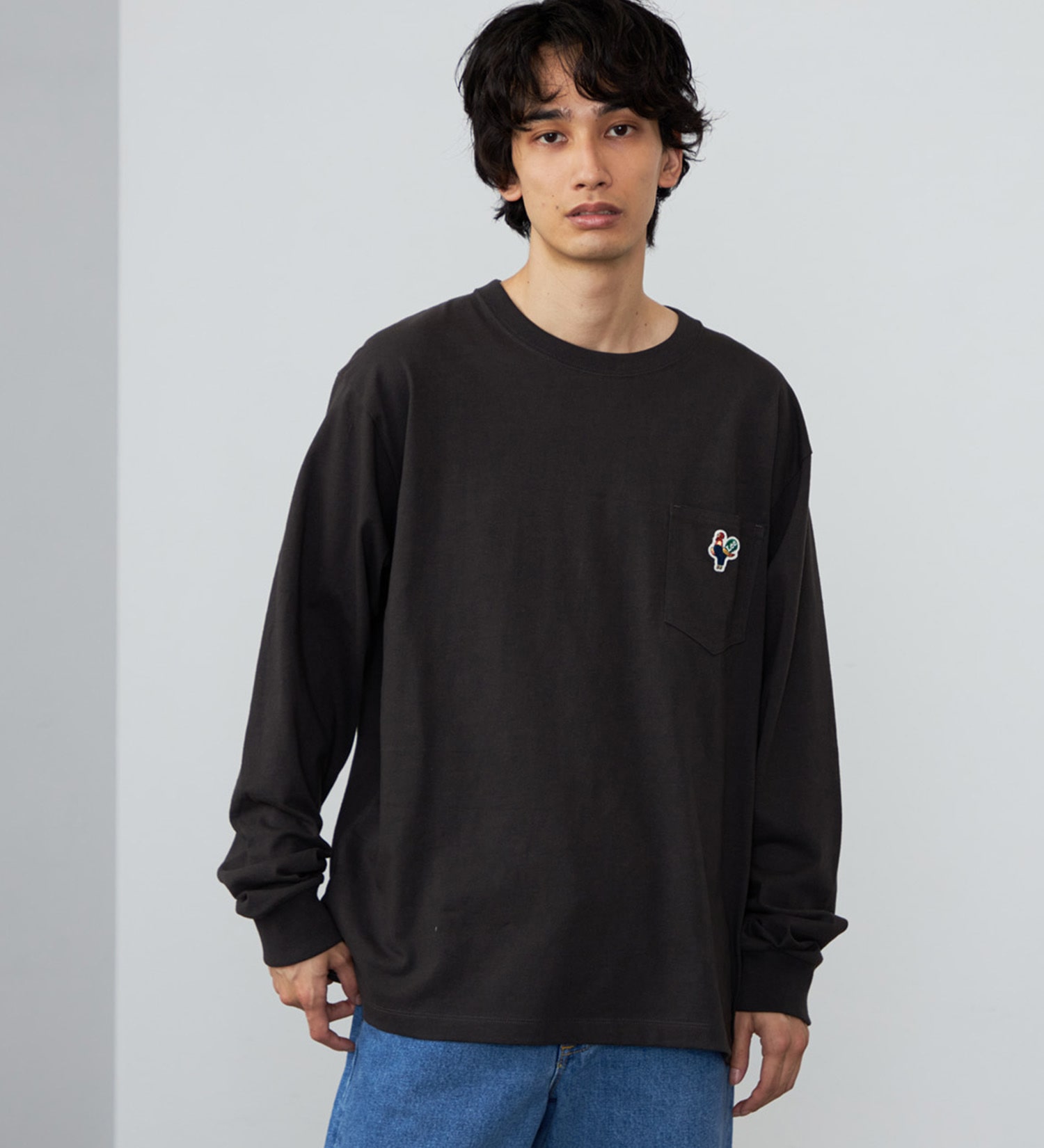 Lee(リー)のワッペンポケット ロングスリーブTシャツ|トップス/Tシャツ/カットソー/メンズ|チャコール