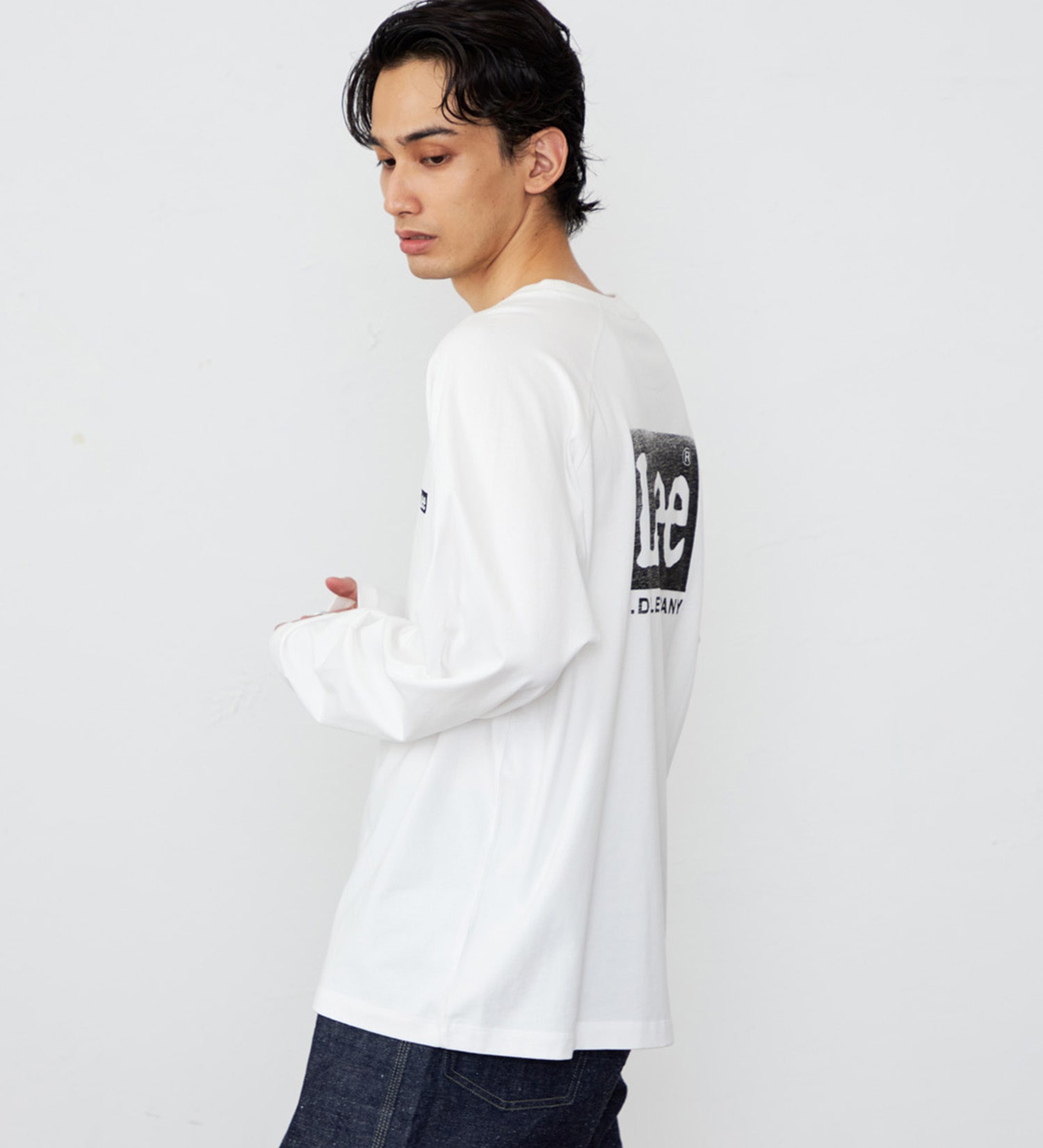 Lee(リー)のLeeロゴバックプリント ロングスリーブTシャツ【ロングセラー】|トップス/Tシャツ/カットソー/メンズ|ホワイト