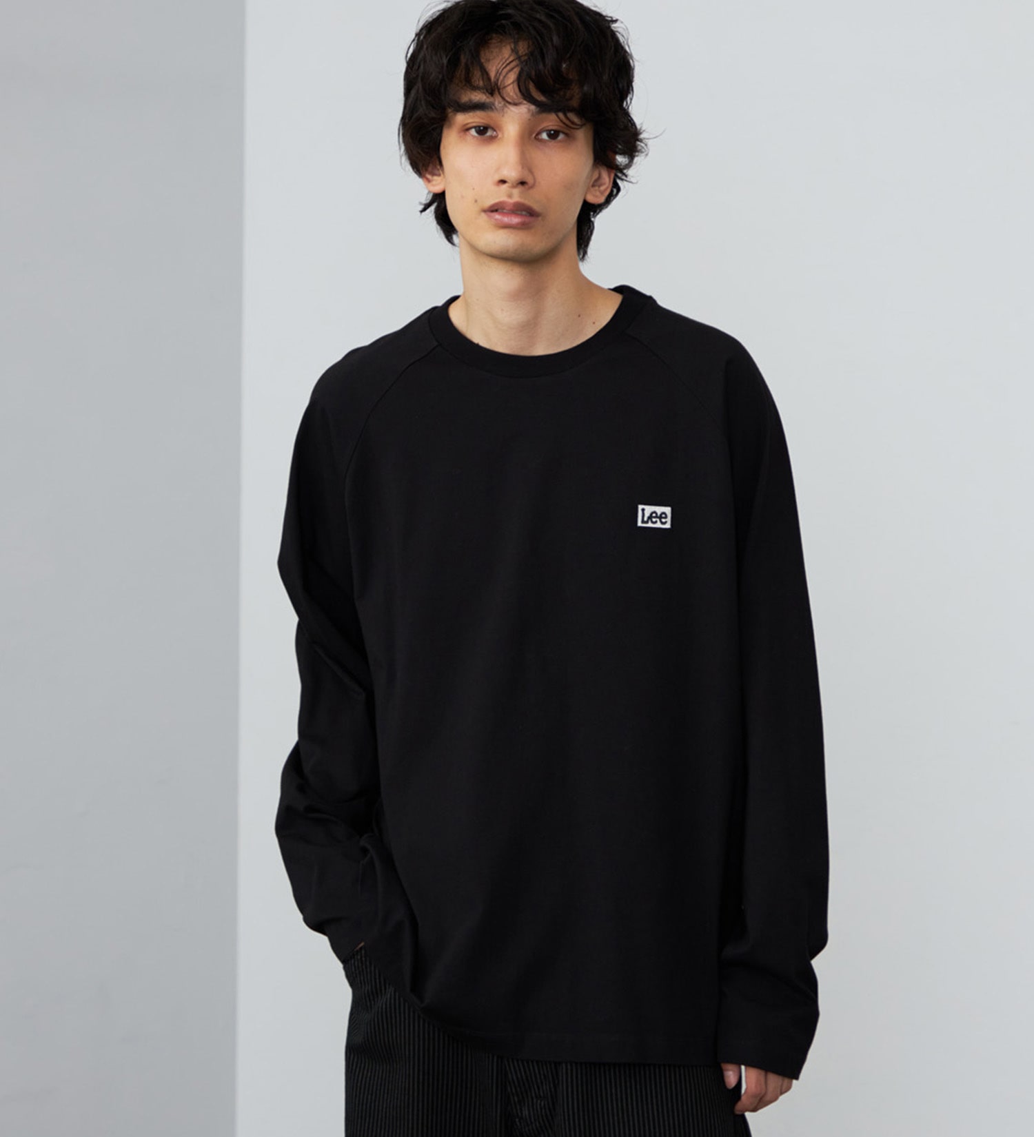 Lee(リー)のLeeロゴバックプリント ロングスリーブTシャツ【ロングセラー】|トップス/Tシャツ/カットソー/メンズ|ブラック