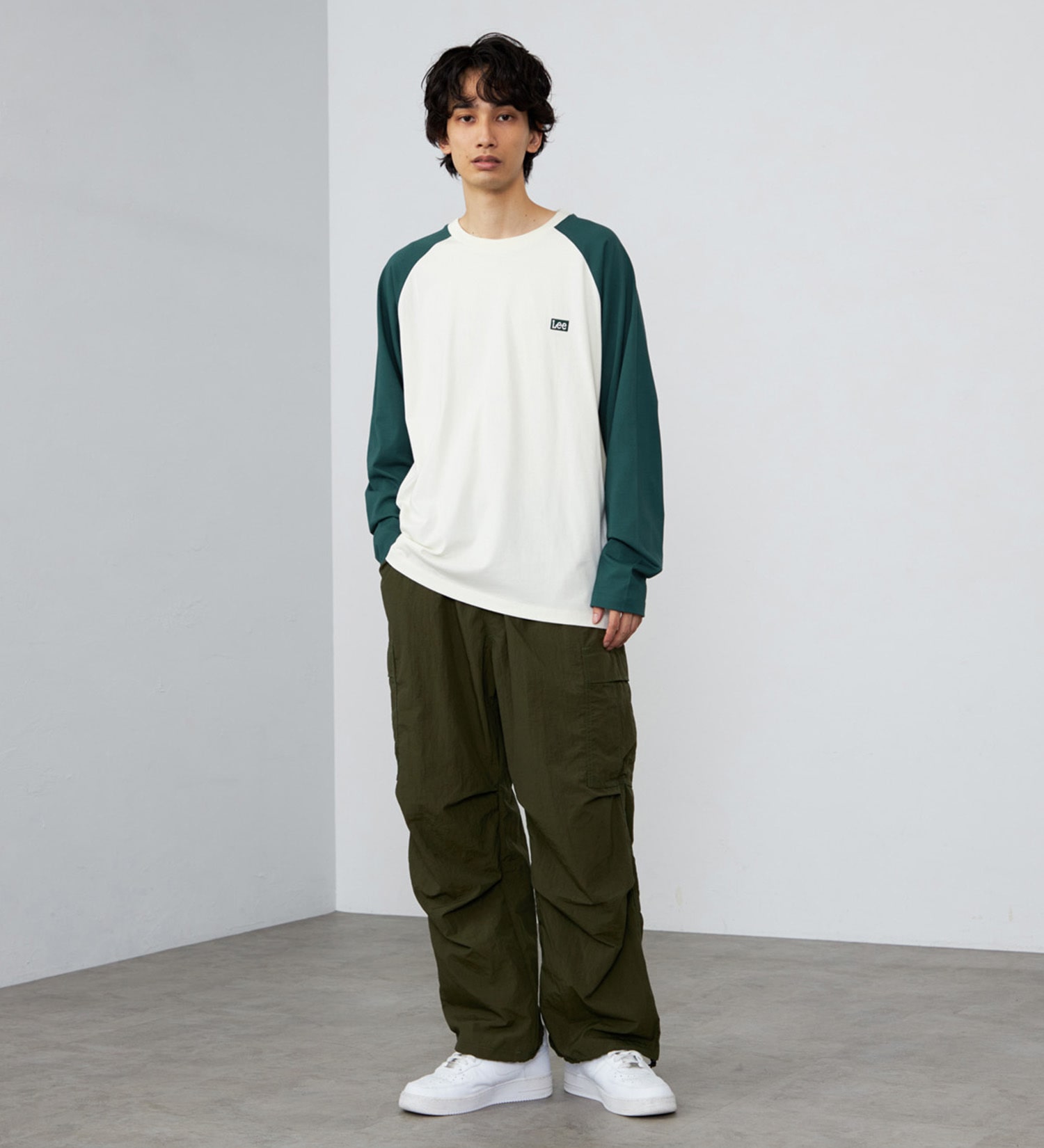 Lee(リー)のLeeロゴバックプリント ロングスリーブTシャツ【ロングセラー】|トップス/Tシャツ/カットソー/メンズ|グリーン