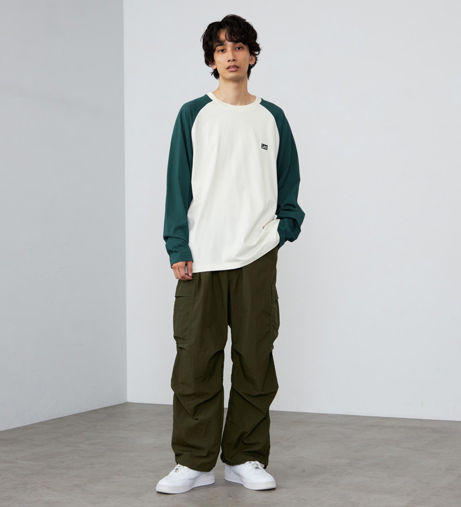 Lee(リー)のLeeロゴバックプリント ロングスリーブTシャツ【ロングセラー】|トップス/Tシャツ/カットソー/メンズ|グリーン
