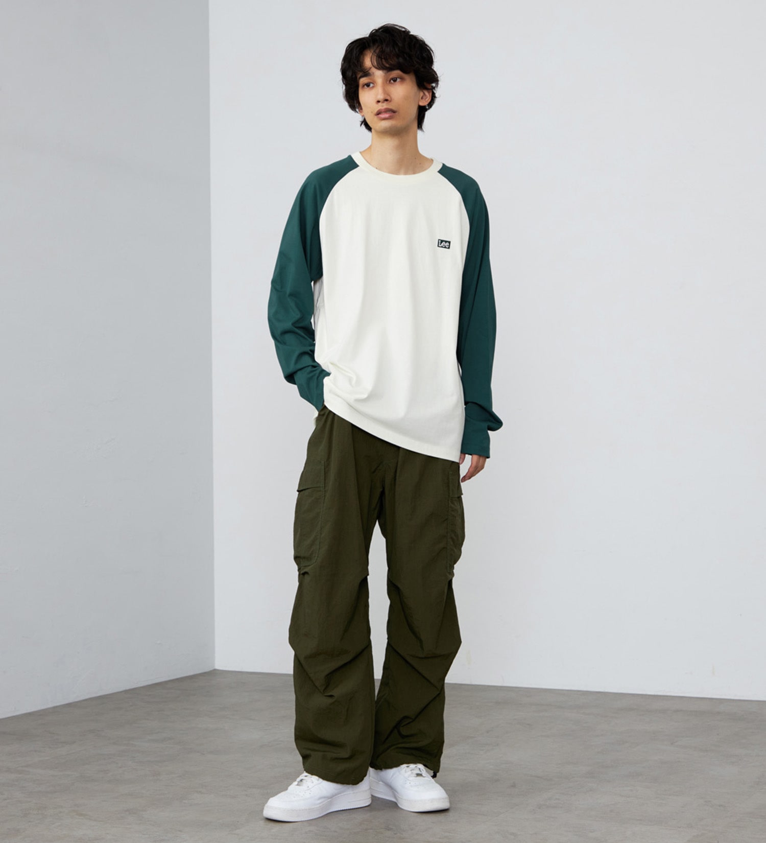Lee(リー)のLeeロゴバックプリント ロングスリーブTシャツ【ロングセラー】|トップス/Tシャツ/カットソー/メンズ|グリーン