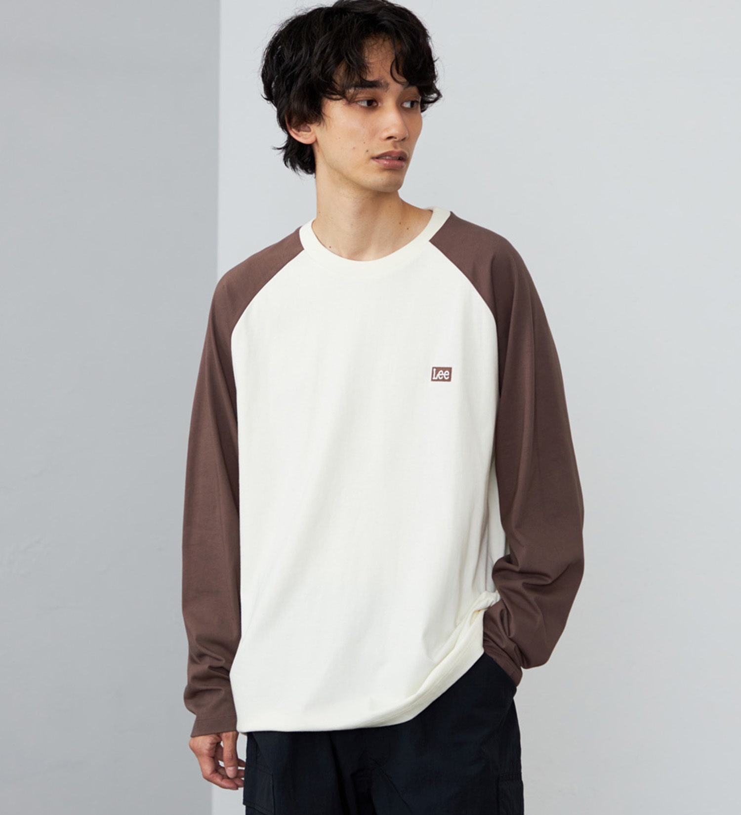Lee(リー)のLeeロゴバックプリント ロングスリーブTシャツ【ロングセラー】|トップス/Tシャツ/カットソー/メンズ|ブラウン