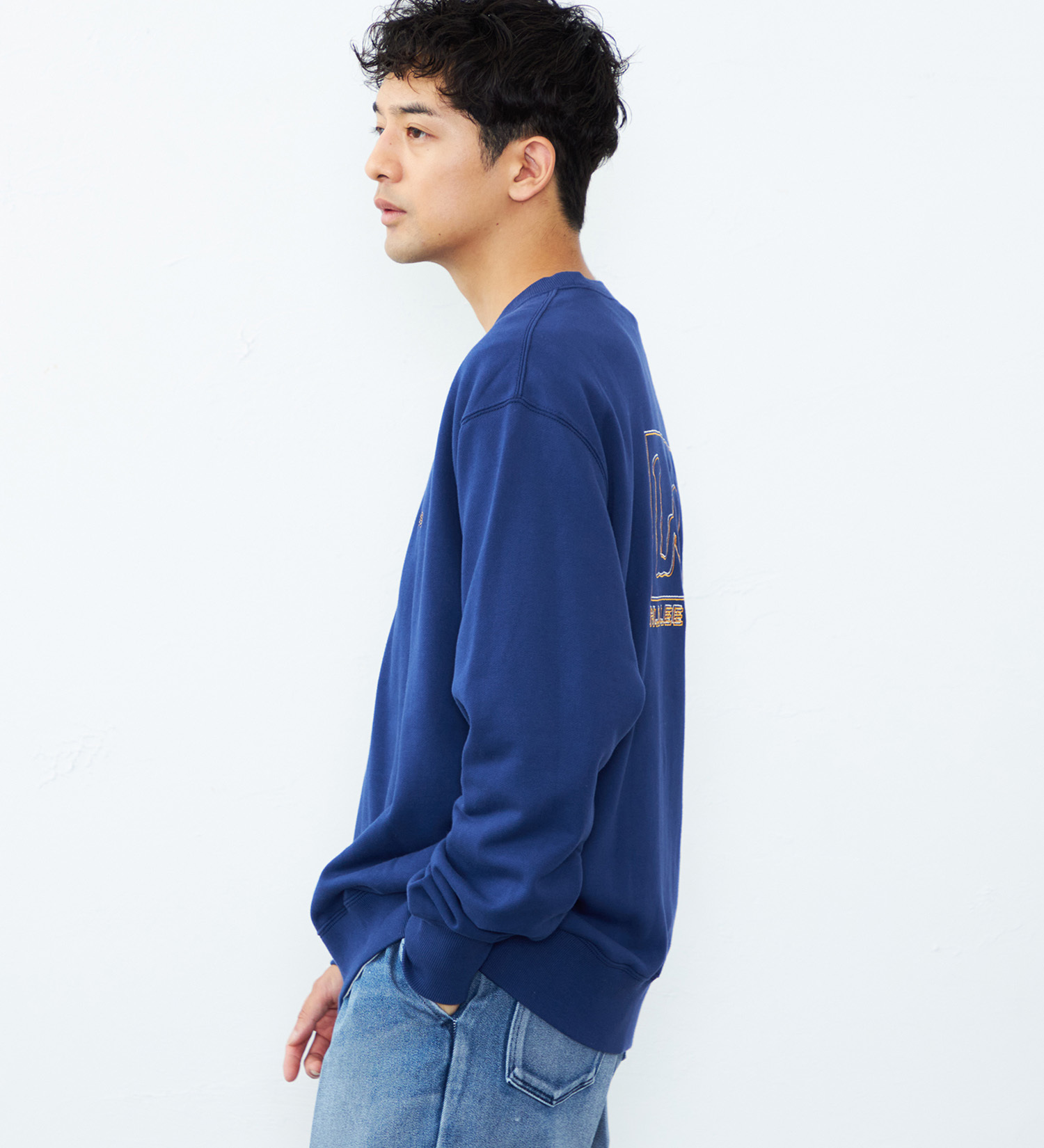 Lee(リー)のLeeロゴ バックエンブロイダリースウェット/刺繍ロゴ|トップス/スウェット/メンズ|ネイビー