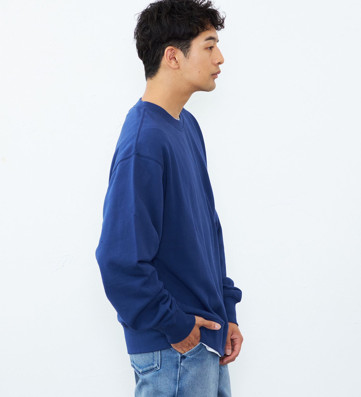 Lee(リー)のLeeロゴ バックエンブロイダリースウェット/刺繍ロゴ|トップス/スウェット/メンズ|ネイビー