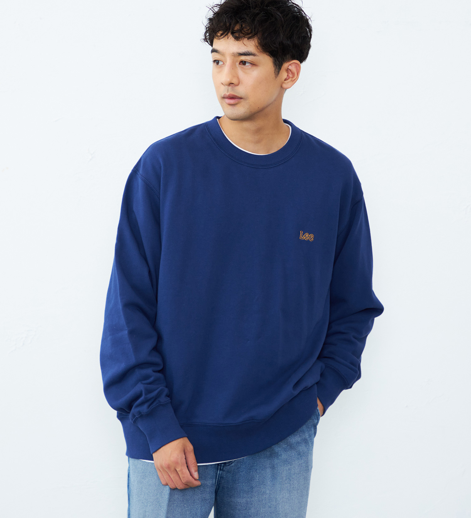 Lee(リー)のLeeロゴ バックエンブロイダリースウェット/刺繍ロゴ|トップス/スウェット/メンズ|ネイビー