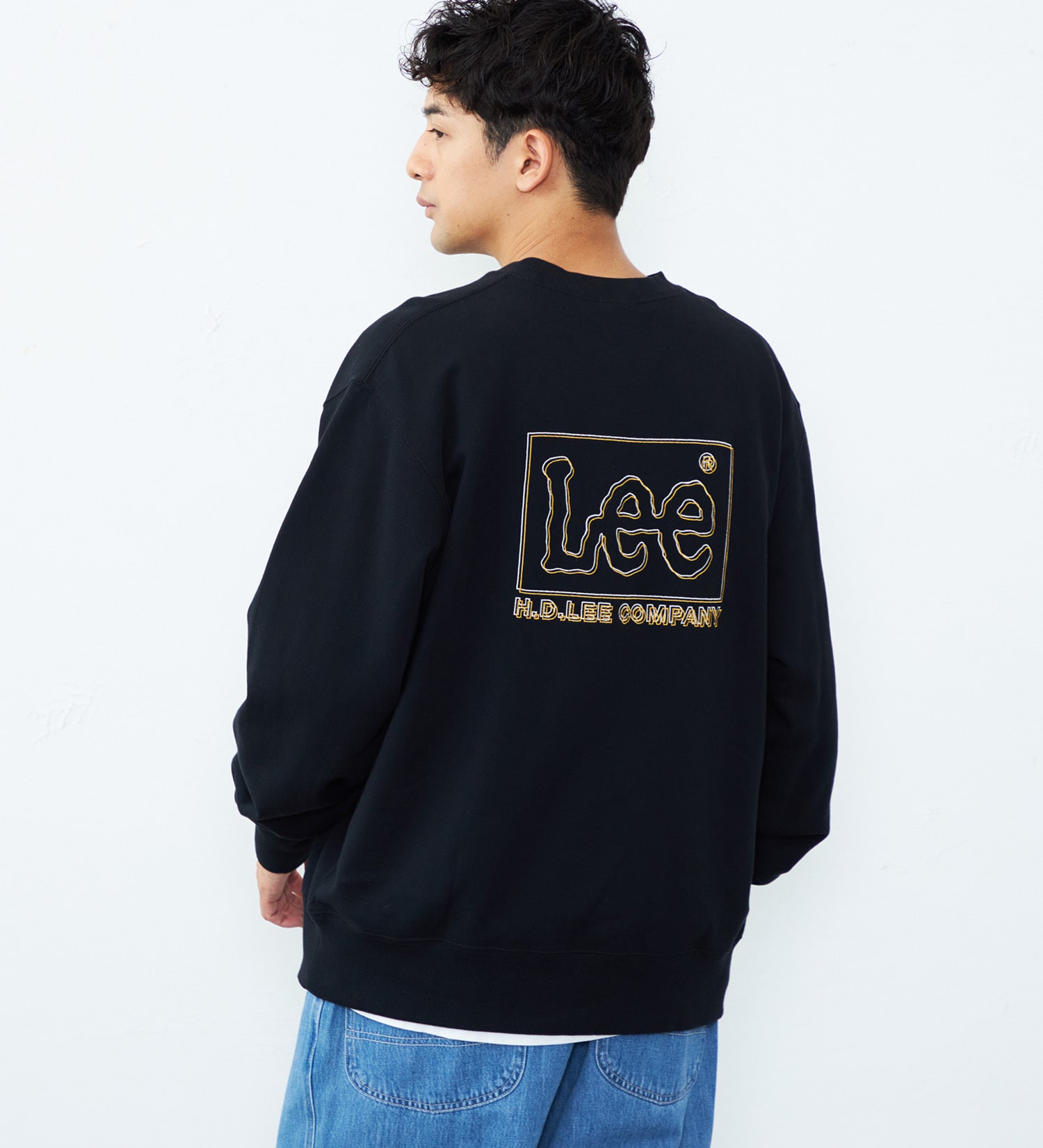 Lee(リー)のLeeロゴ バックエンブロイダリースウェット/刺繍ロゴ|トップス/スウェット/メンズ|ブラック