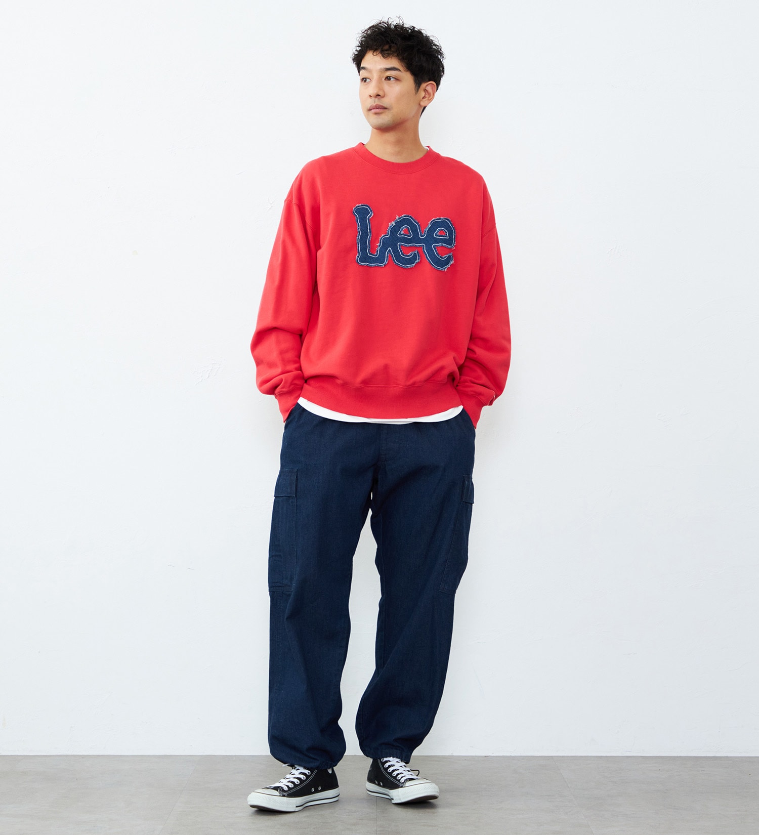 Lee(リー)のデニムロゴパッチスウェット|トップス/スウェット/メンズ|レッド