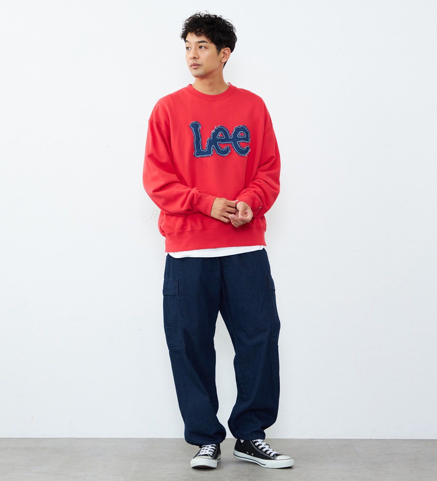 Lee(リー)のデニムロゴパッチスウェット|トップス/スウェット/メンズ|レッド