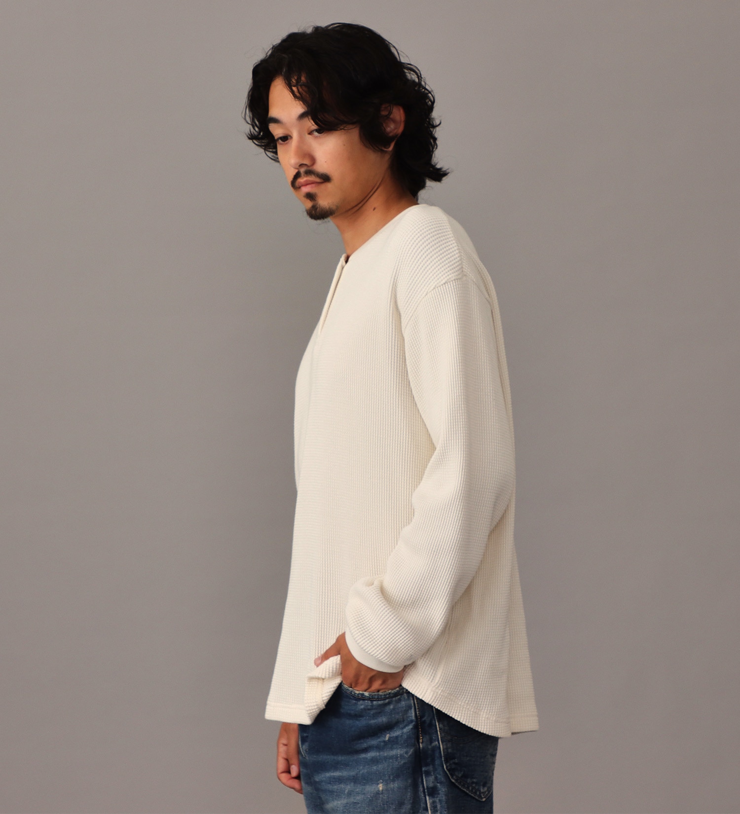 Lee(リー)のヘンリーネック L/S Teeシャツ|トップス/Tシャツ/カットソー/メンズ|アイボリー