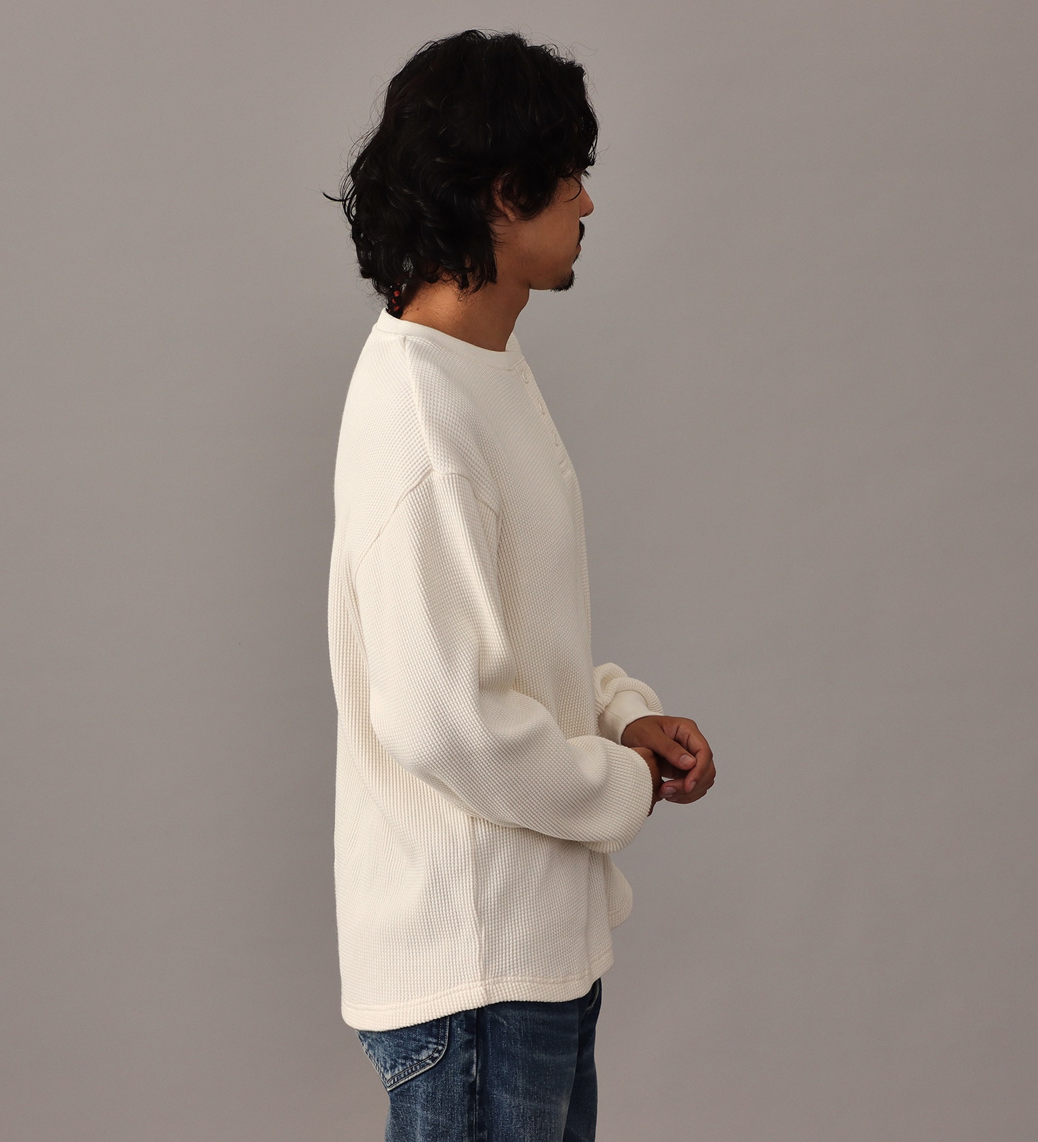 Lee(リー)のヘンリーネック L/S Teeシャツ|トップス/Tシャツ/カットソー/メンズ|アイボリー