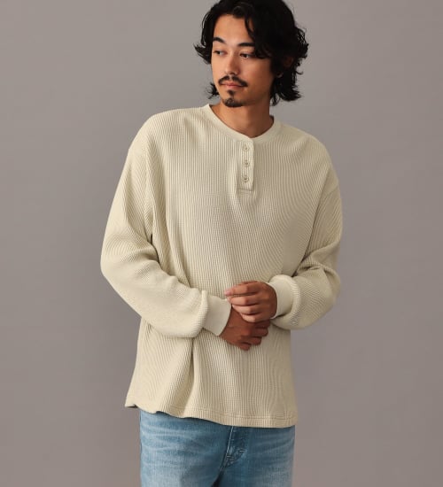 Lee(リー)のヘンリーネック L/S Teeシャツ|トップス/Tシャツ/カットソー/メンズ|グレイッシュベージュ