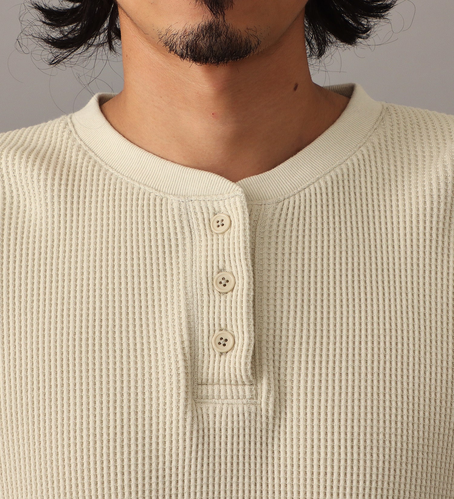 Lee(リー)のヘンリーネック L/S Teeシャツ|トップス/Tシャツ/カットソー/メンズ|グレイッシュベージュ