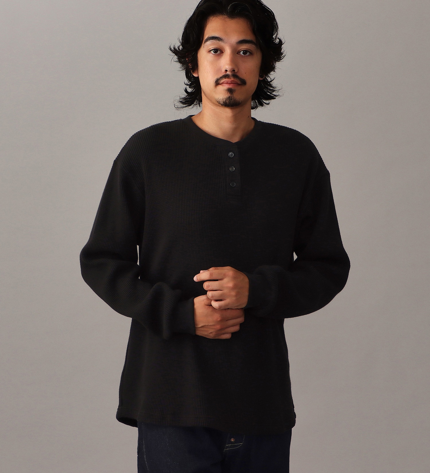 Lee(リー)のヘンリーネック L/S Teeシャツ|トップス/Tシャツ/カットソー/メンズ|ブラック