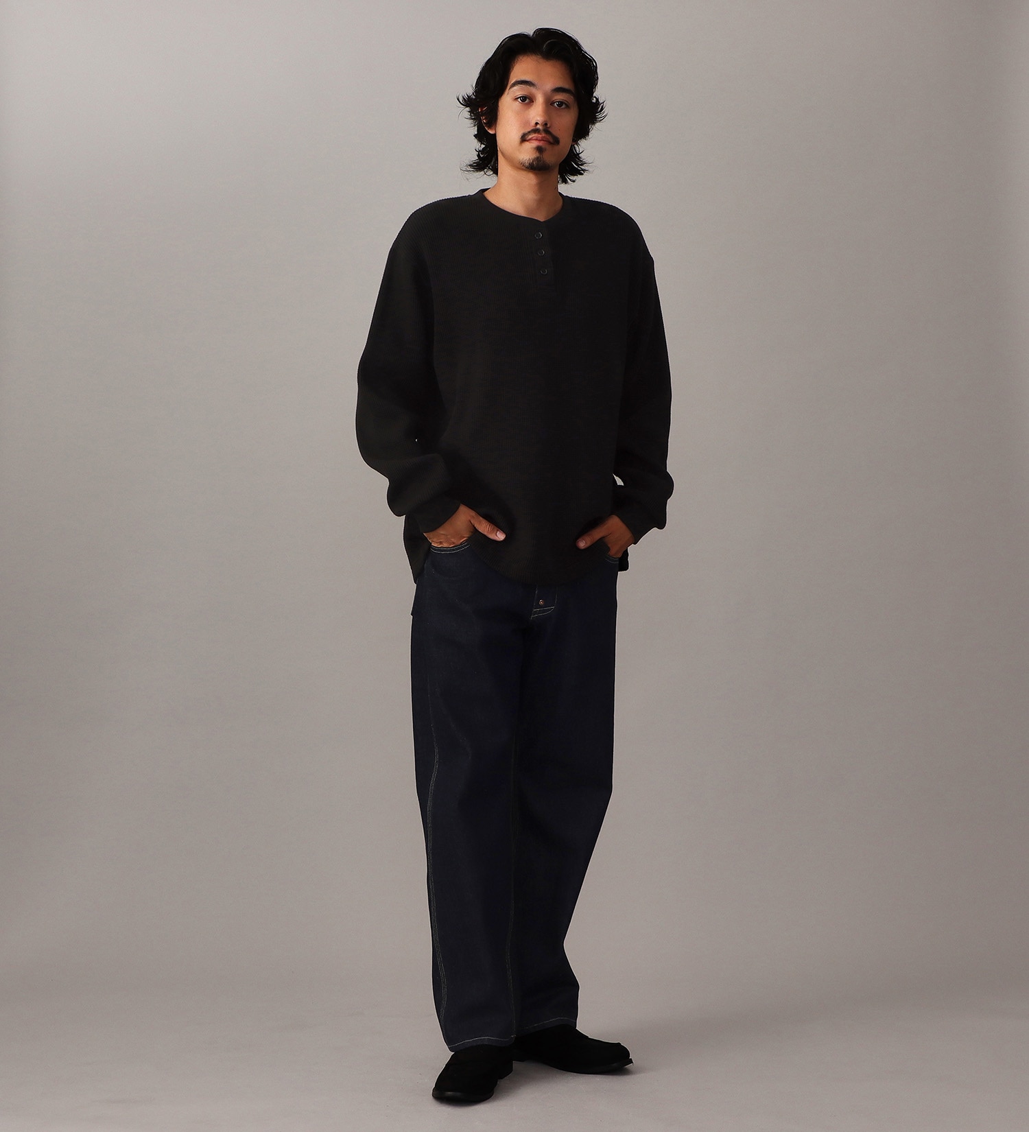 Lee(リー)のヘンリーネック L/S Teeシャツ|トップス/Tシャツ/カットソー/メンズ|ブラック