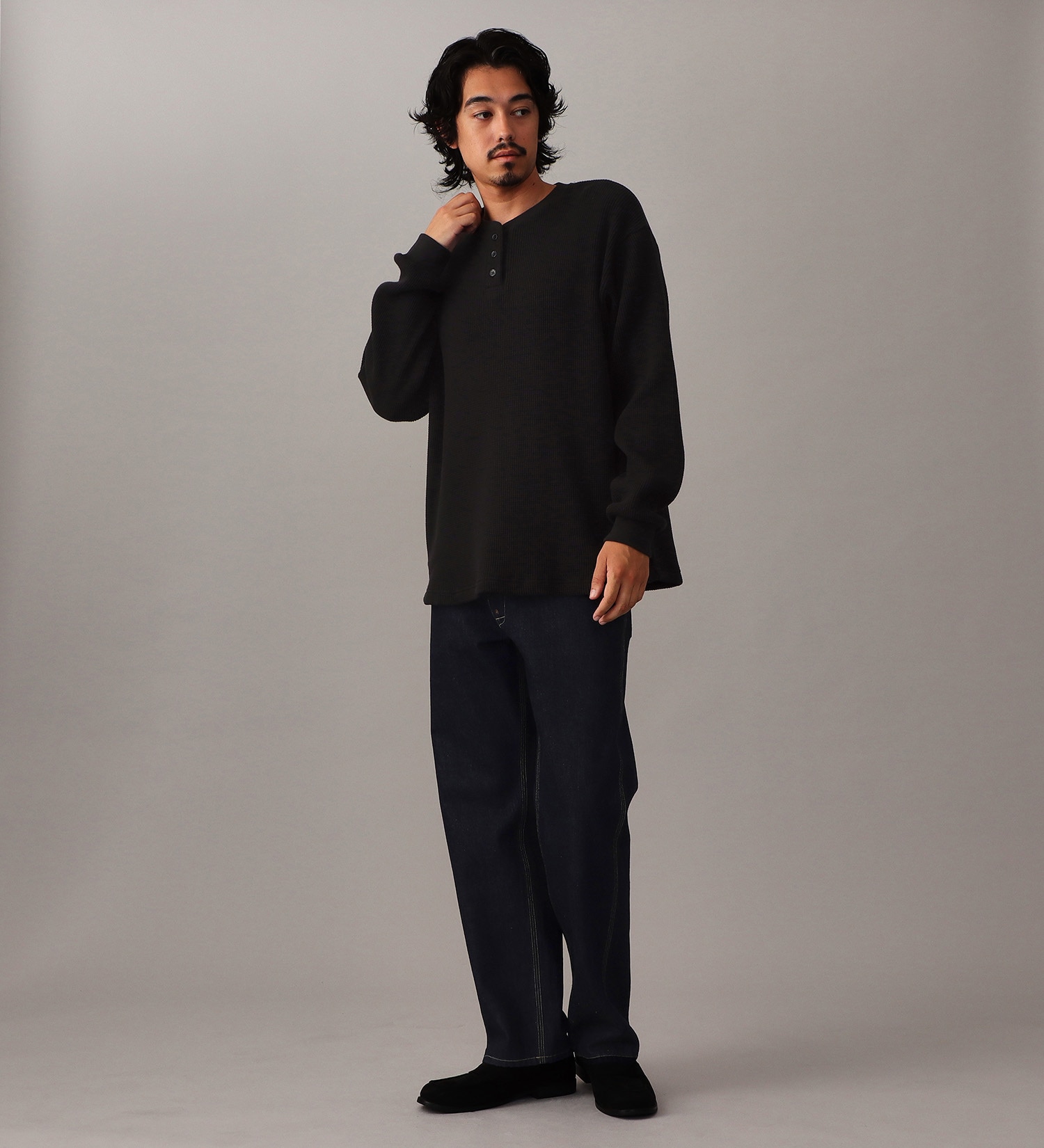 Lee(リー)のヘンリーネック L/S Teeシャツ|トップス/Tシャツ/カットソー/メンズ|ブラック