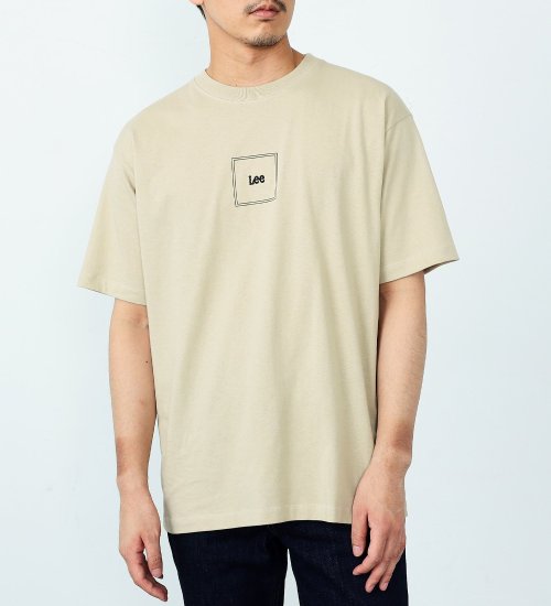 Lee(リー)の【試着対象】スクエアロゴ半袖Tシャツ|トップス/Tシャツ/カットソー/メンズ|ベージュ