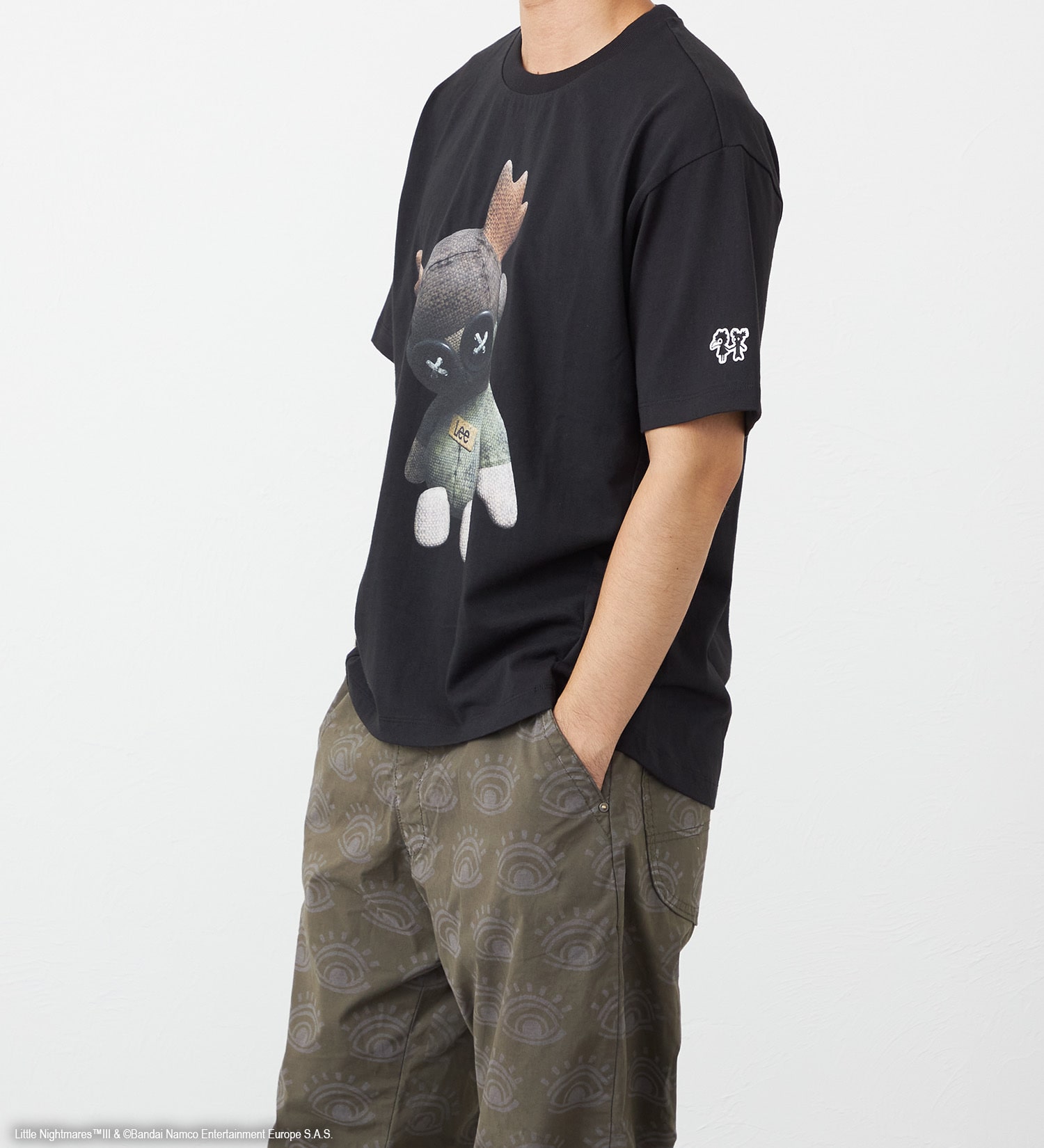 Lee(リー)の【予約】リトルナイトメア3 x Lee　Print T shirts - ALONE doll -|トップス/Tシャツ/カットソー/メンズ|ブラック