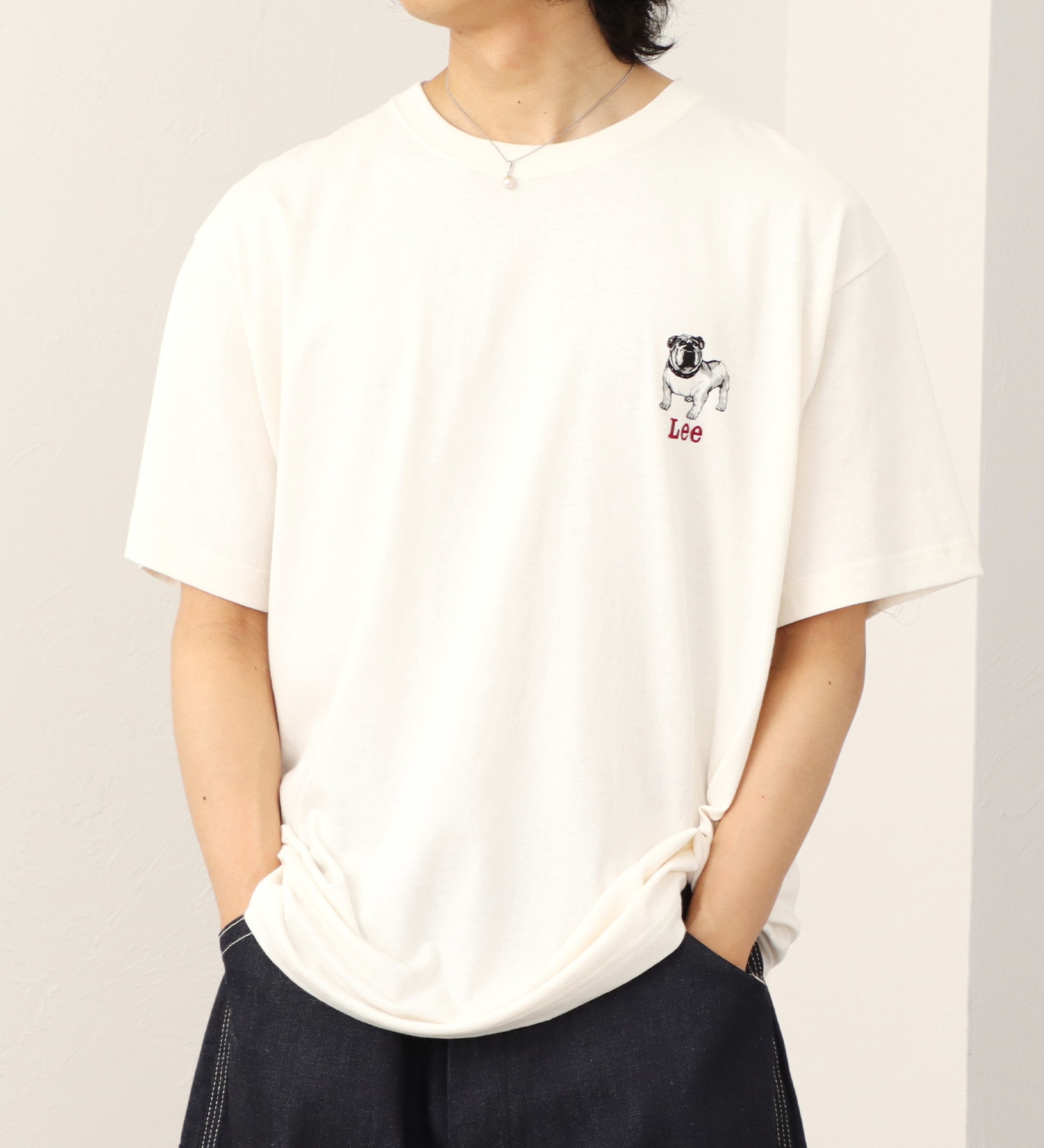 Lee(リー)の【直営店・WEB別注】ブルドッグ フロッキープリントTシャツ|トップス/Tシャツ/カットソー/メンズ|ホワイト