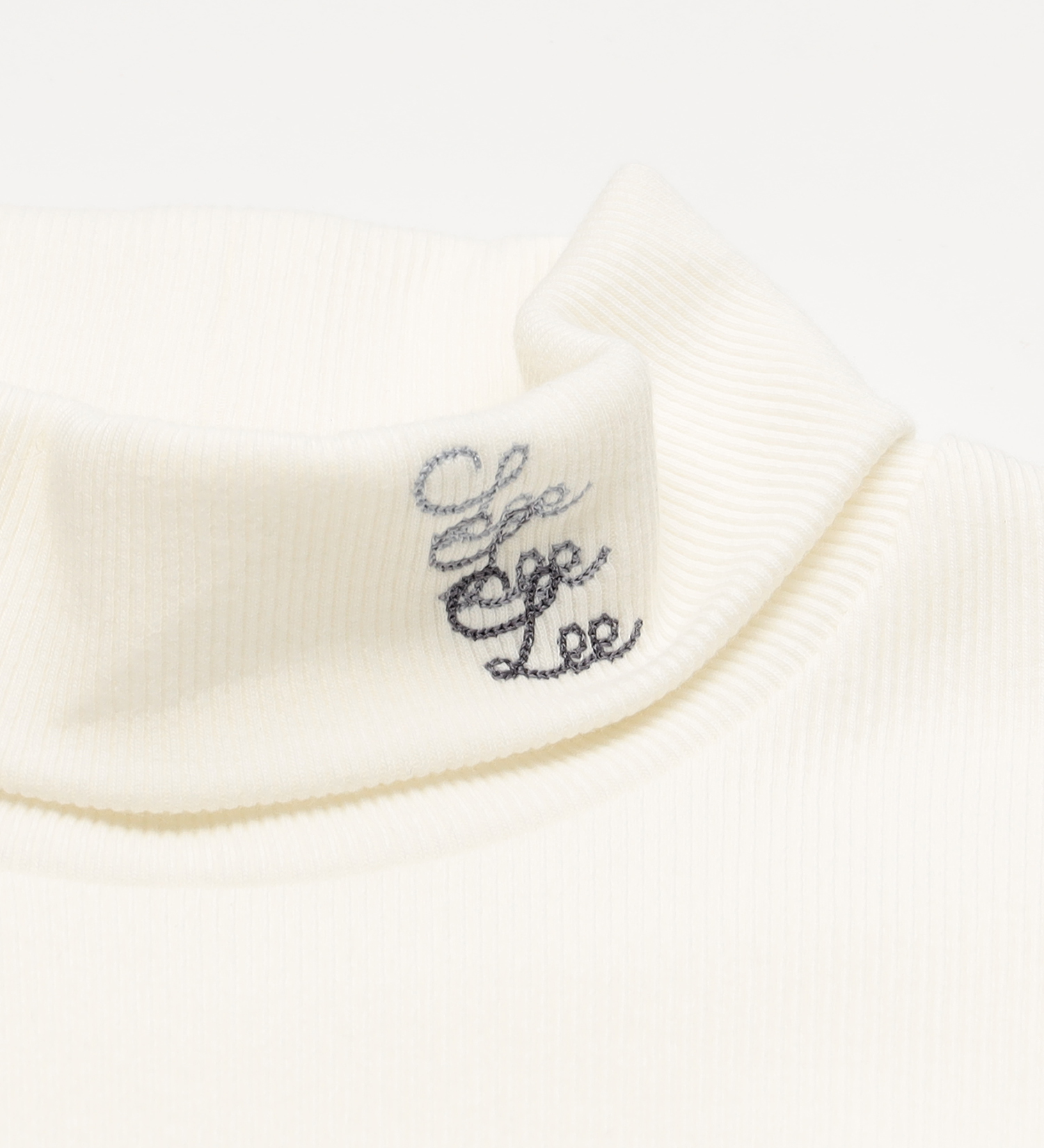 Lee(リー)の【直営店・WEB別注】リブ タートルネック長袖Tシャツ|トップス/Tシャツ/カットソー/レディース|ホワイト