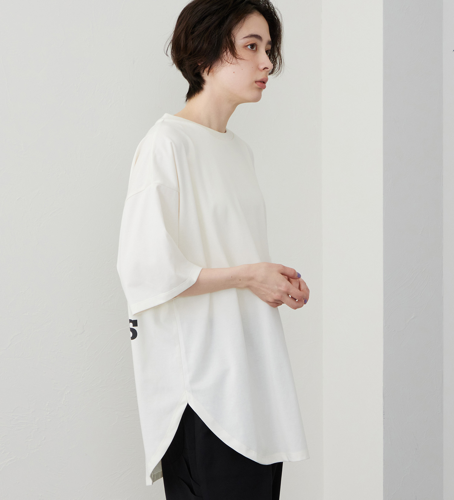 Lee(リー)のラウンドヘム ショートスリーブTシャツ|トップス/Tシャツ/カットソー/レディース|ホワイト