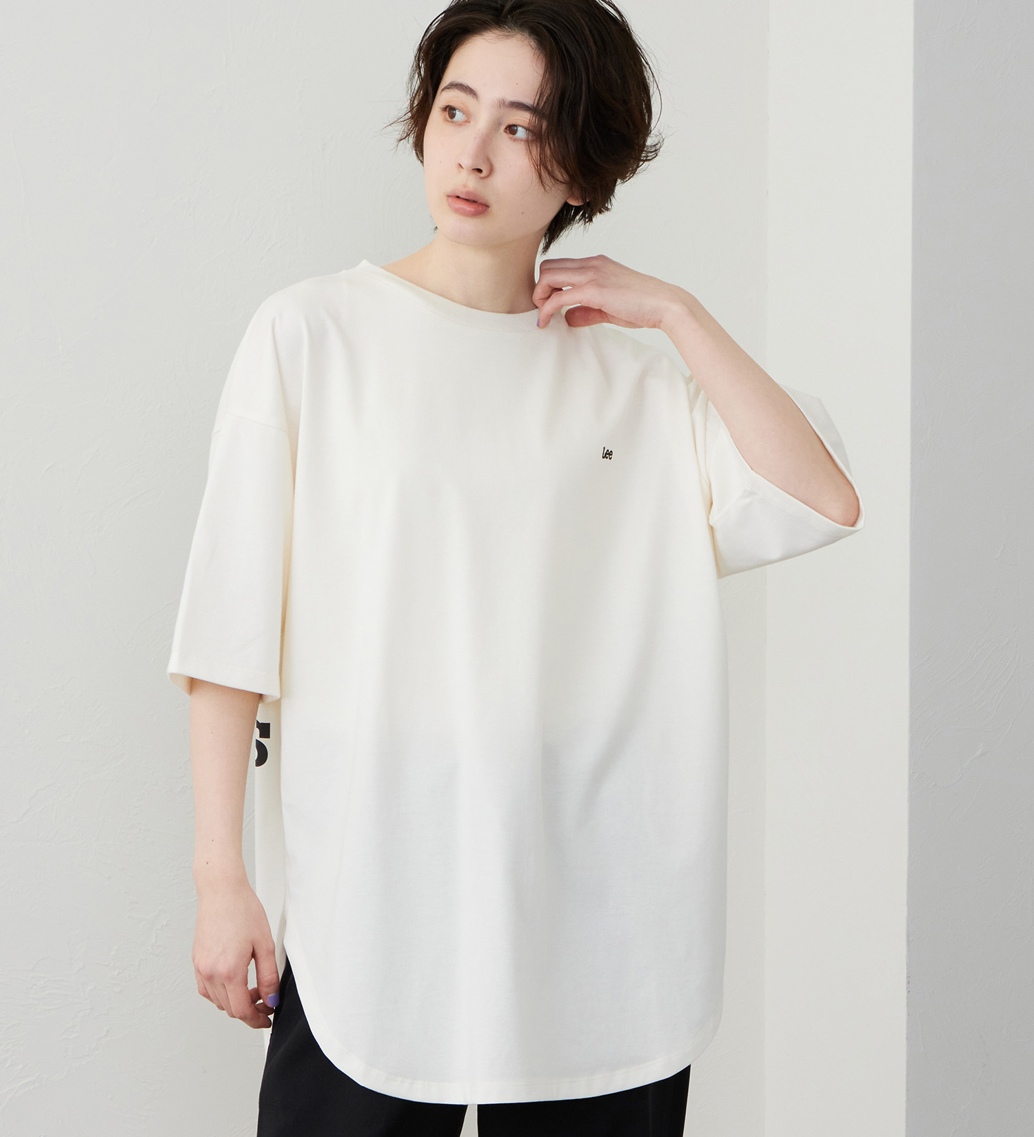 Lee(リー)のラウンドヘム ショートスリーブTシャツ|トップス/Tシャツ/カットソー/レディース|ホワイト