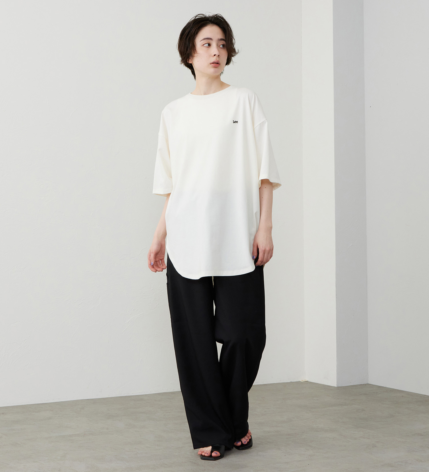 Lee(リー)のラウンドヘム ショートスリーブTシャツ|トップス/Tシャツ/カットソー/レディース|ホワイト