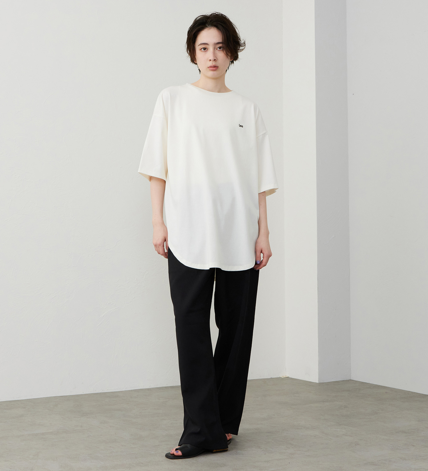 Lee(リー)のラウンドヘム ショートスリーブTシャツ|トップス/Tシャツ/カットソー/レディース|ホワイト