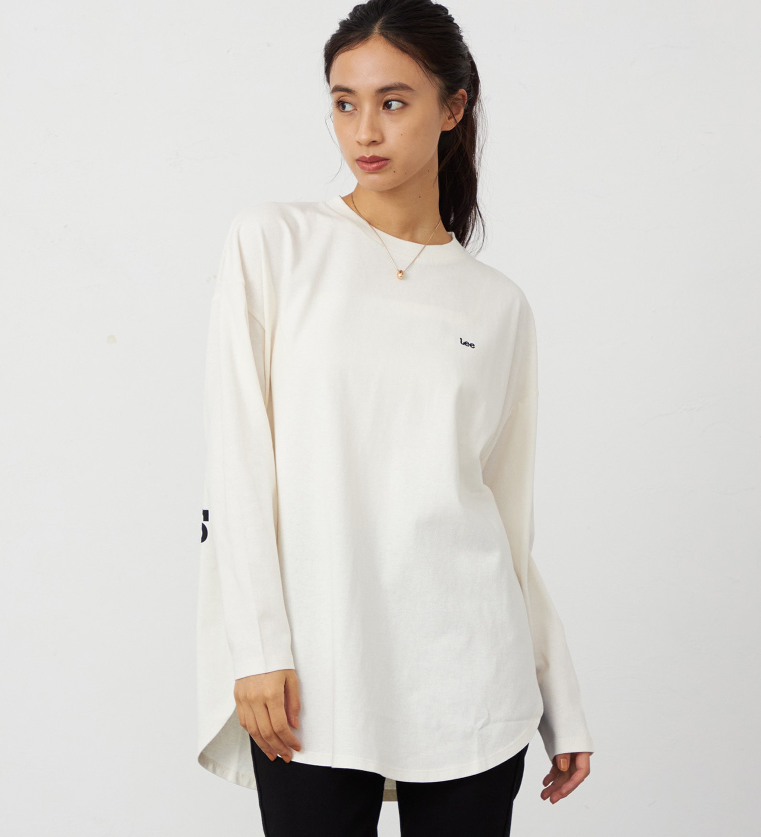 Lee(リー)のラウンドヘム ロングスリーブTシャツ|トップス/Tシャツ/カットソー/レディース|ホワイト