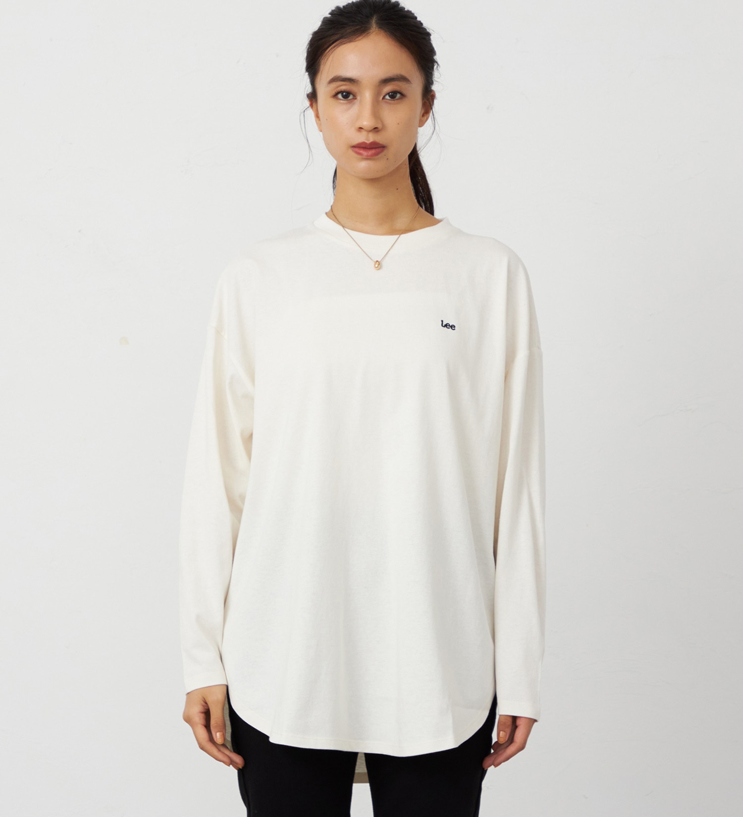 Lee(リー)のラウンドヘム ロングスリーブTシャツ|トップス/Tシャツ/カットソー/レディース|ホワイト