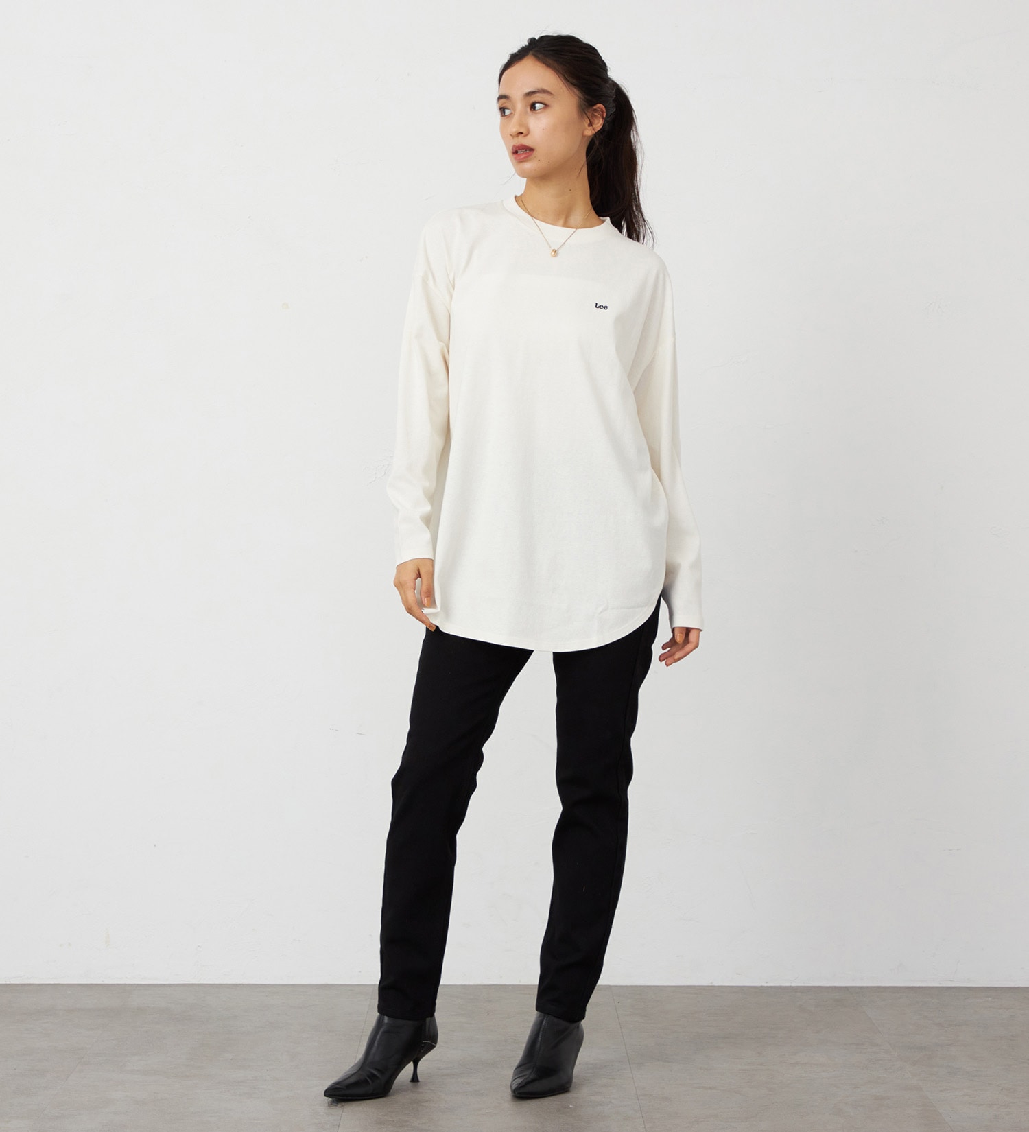 Lee(リー)のラウンドヘム ロングスリーブTシャツ|トップス/Tシャツ/カットソー/レディース|ホワイト