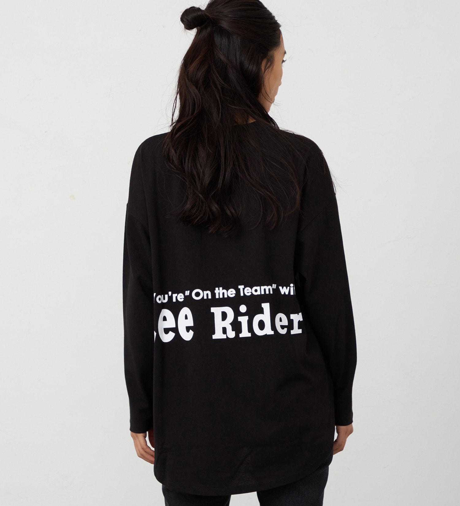 Lee(リー)のラウンドヘム ロングスリーブTシャツ|トップス/Tシャツ/カットソー/レディース|ブラック