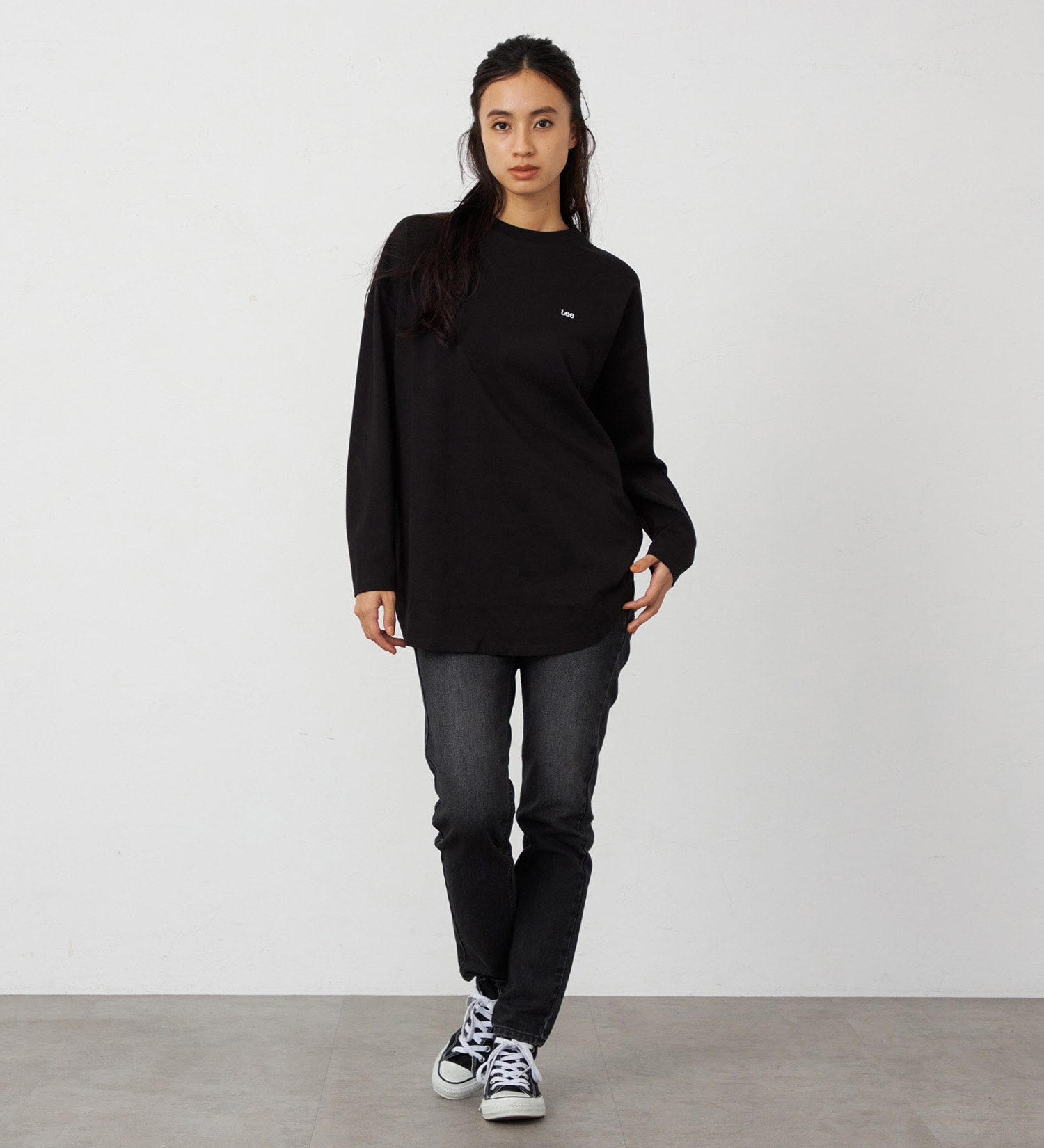 Lee(リー)のラウンドヘム ロングスリーブTシャツ|トップス/Tシャツ/カットソー/レディース|ブラック