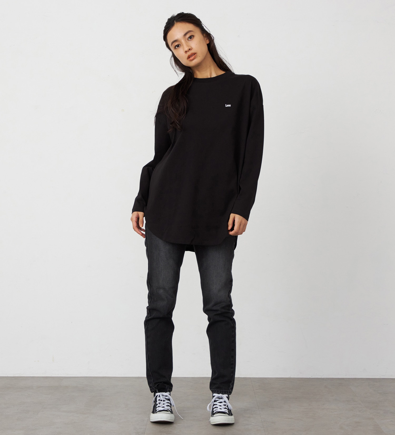 Lee(リー)のラウンドヘム ロングスリーブTシャツ|トップス/Tシャツ/カットソー/レディース|ブラック