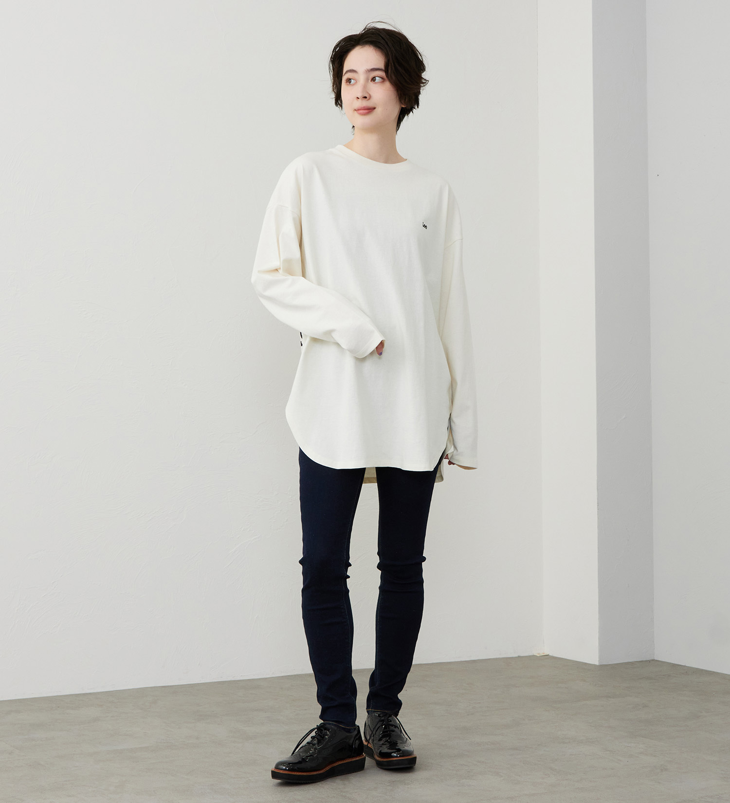 Lee(リー)のラウンドヘム ロングスリーブTシャツ|トップス/Tシャツ/カットソー/レディース|ホワイト